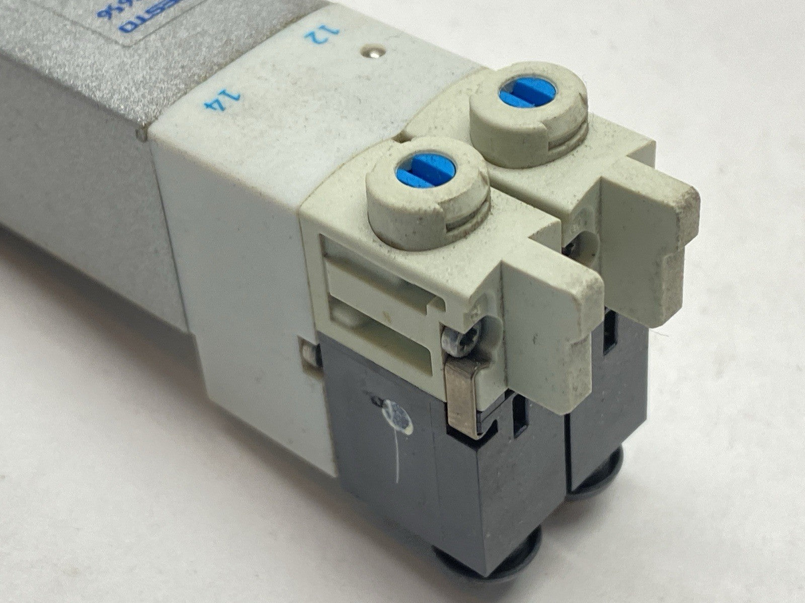 Festo VMPA2-M1H-KS-PI Pneumatic Solenoid Valve 568656 - Maverick Industrial Sales