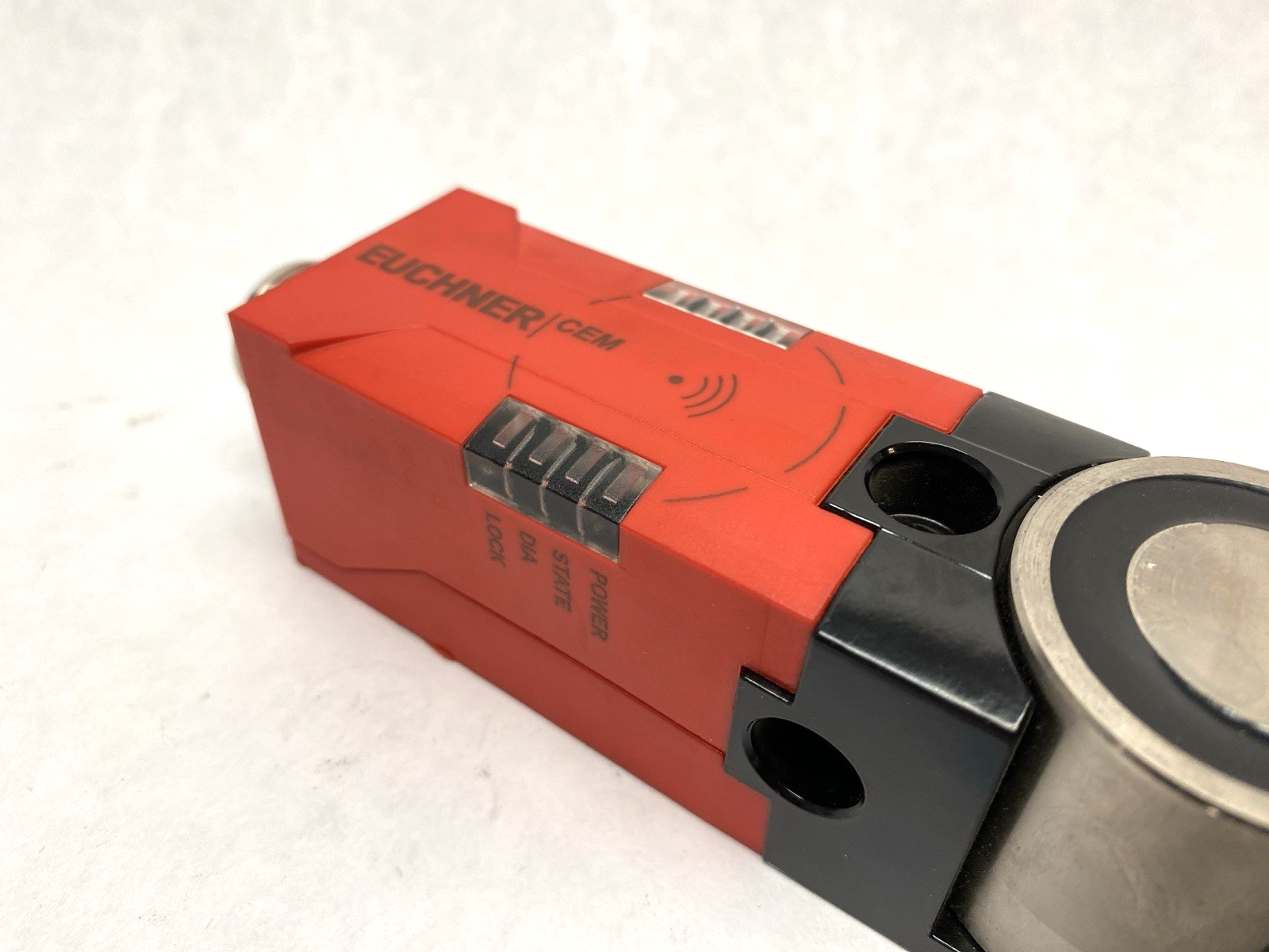 Euchner CEM-I2-AR-M-C40-SH-113739 Safety Switch - Maverick Industrial Sales