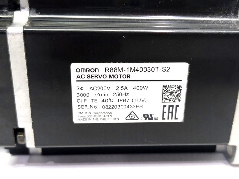 Omron R88M-1M40030T-S2 1S AC Servo Motor, 400W 230VAC 2.5A 3000RPM, 14mm Shaft - Maverick Industrial Sales