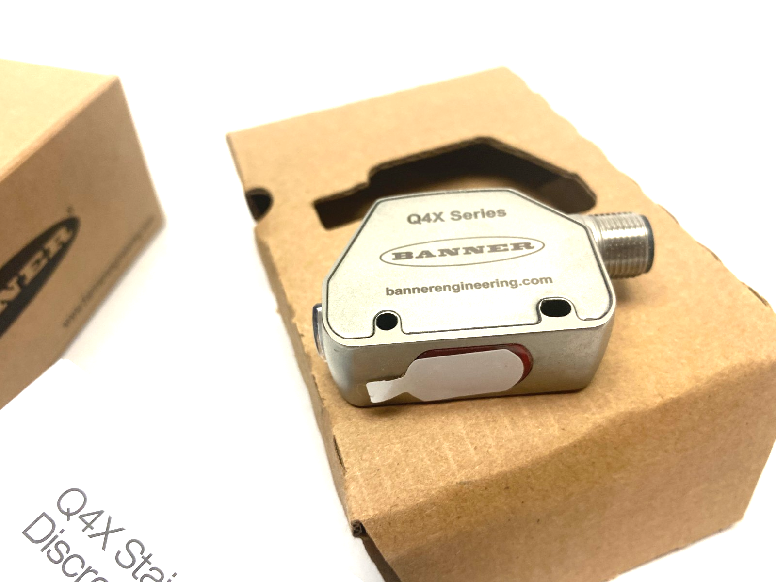 Banner Q4XFKLAF310-Q8 IO-Link Rugged Laser Distance Sensor Adjustable Fld 97341 - Maverick Industrial Sales