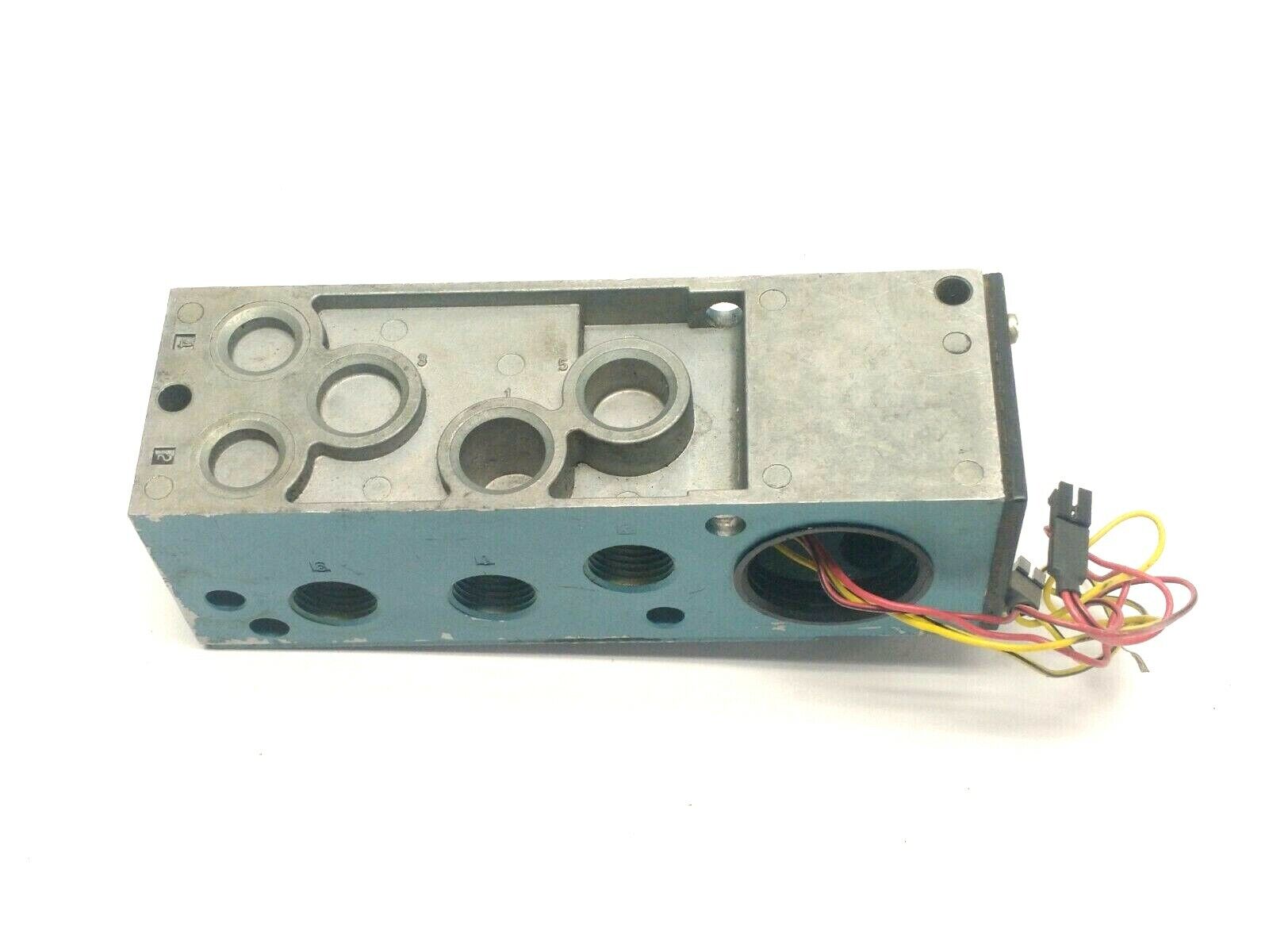 MAC Valves MM-P2A-231D-9 Mod 1605 Valve Manifold Base 1/2" NPTF - Maverick Industrial Sales
