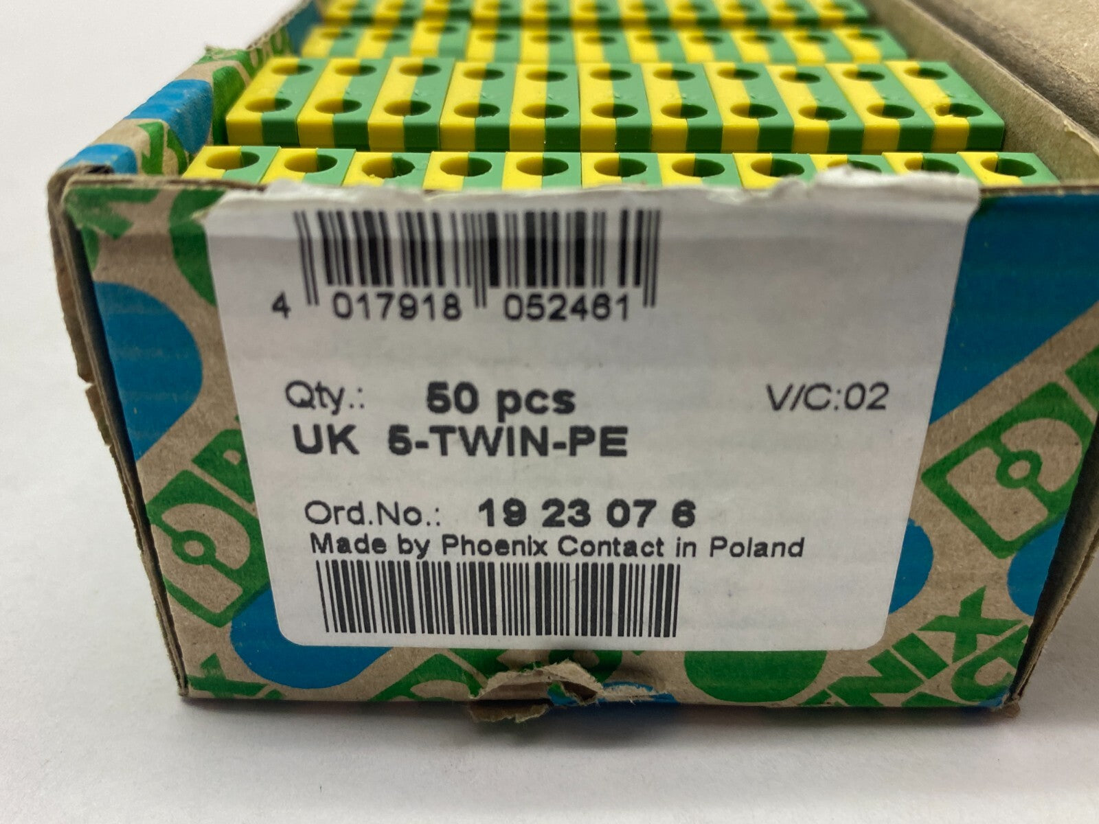 Phoenix Contact UK 5-TWIN-PE Ground Terminal Block 6.2mm Width 1923076 BOX OF 50 - Maverick Industrial Sales