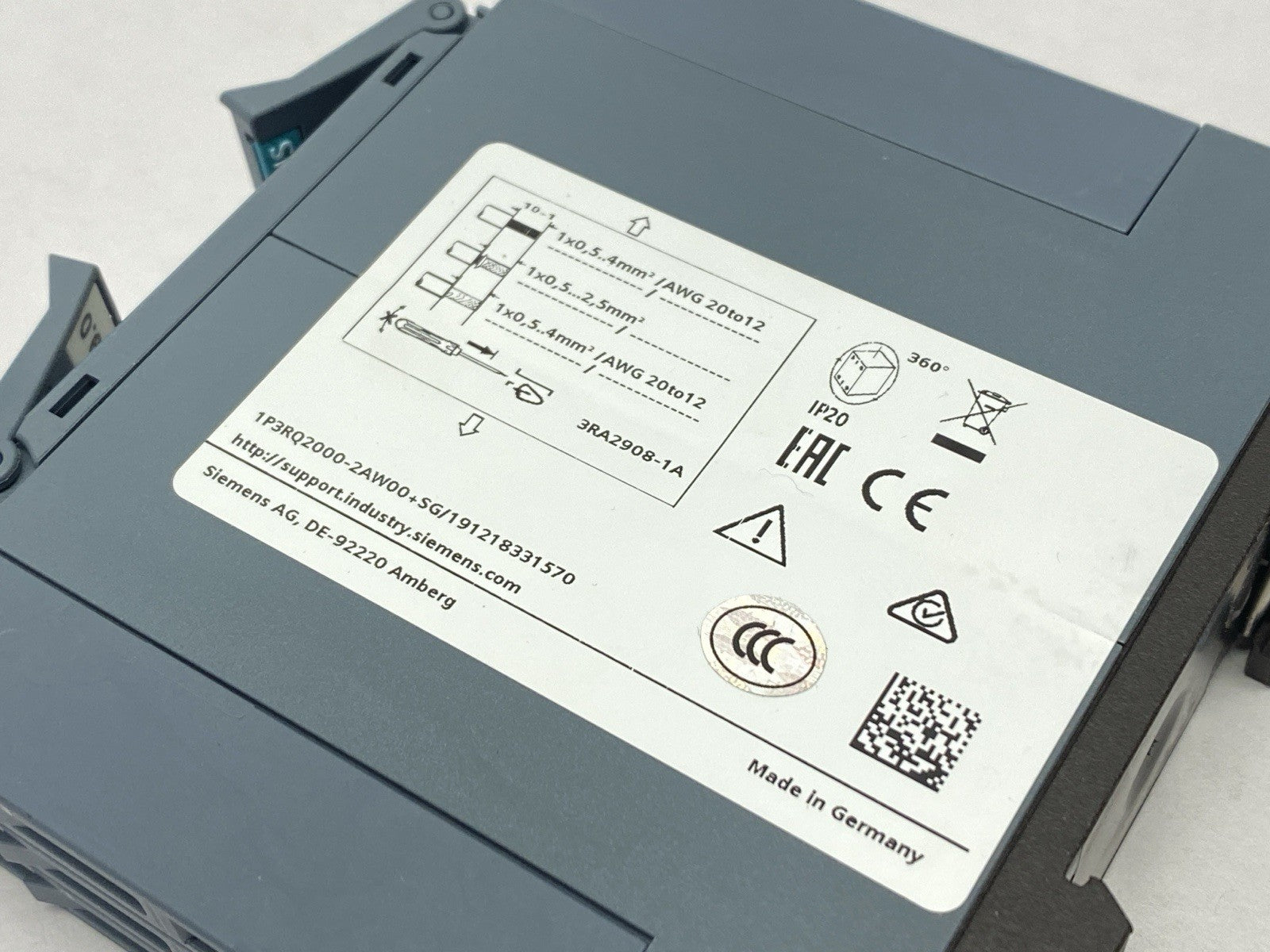 Siemens 3RQ2000-2AW00 SIRIUS Coupling Relay 24-240V - Maverick Industrial Sales