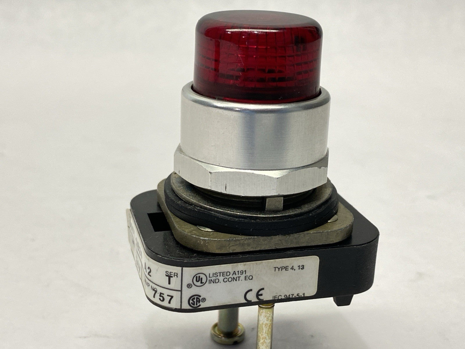 800T-QB24 | Allen Bradley Ser T Illuminated Push Button 30mm Red 24V - Used - Maverick Industrial Sales