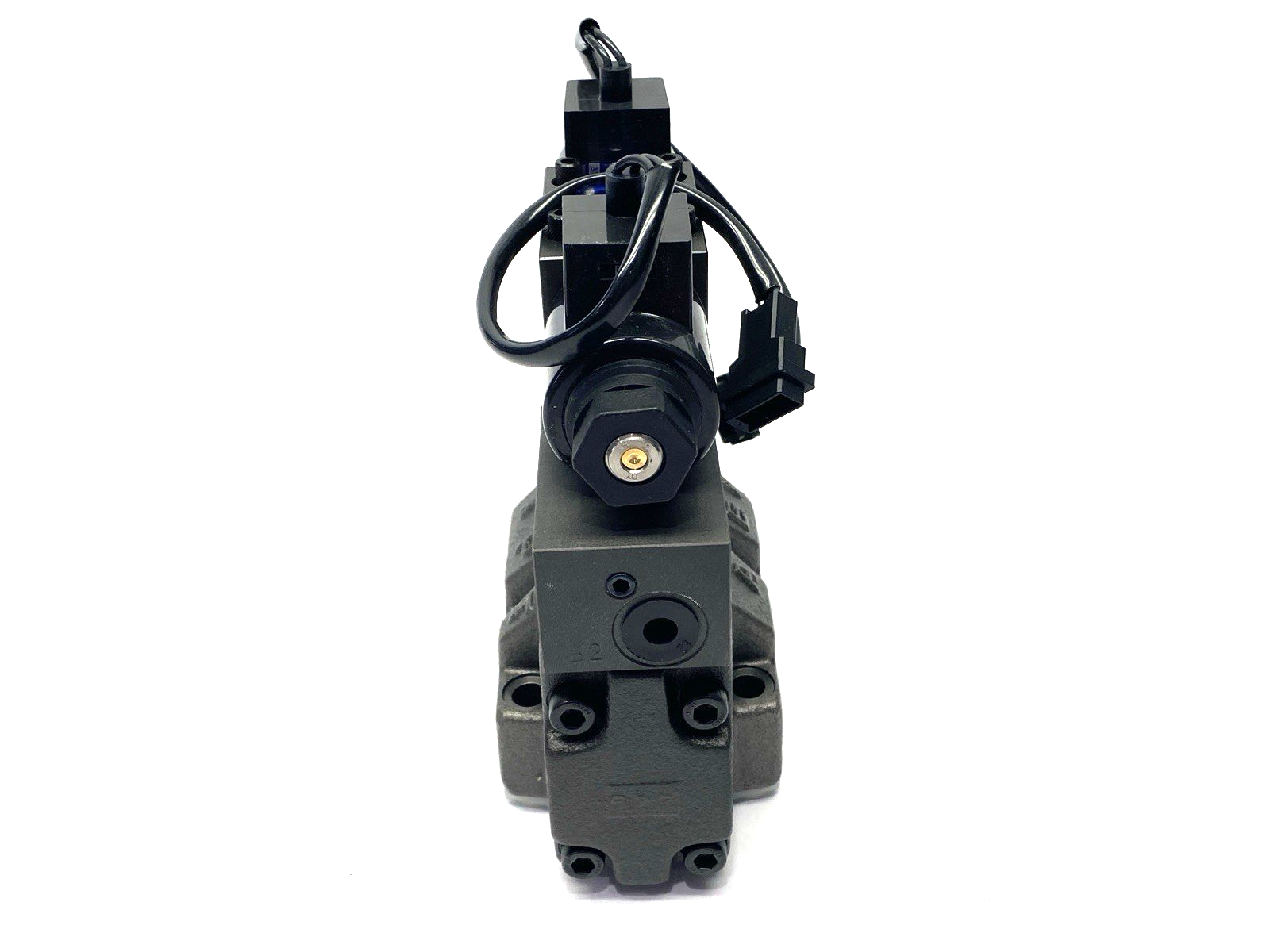 DSHG-04-3C40-D24-5262 | Yuken Hydraulic Directional Solenoid Valve 31.5MPa 4570PSI - New – Open box - Maverick Industrial Sales