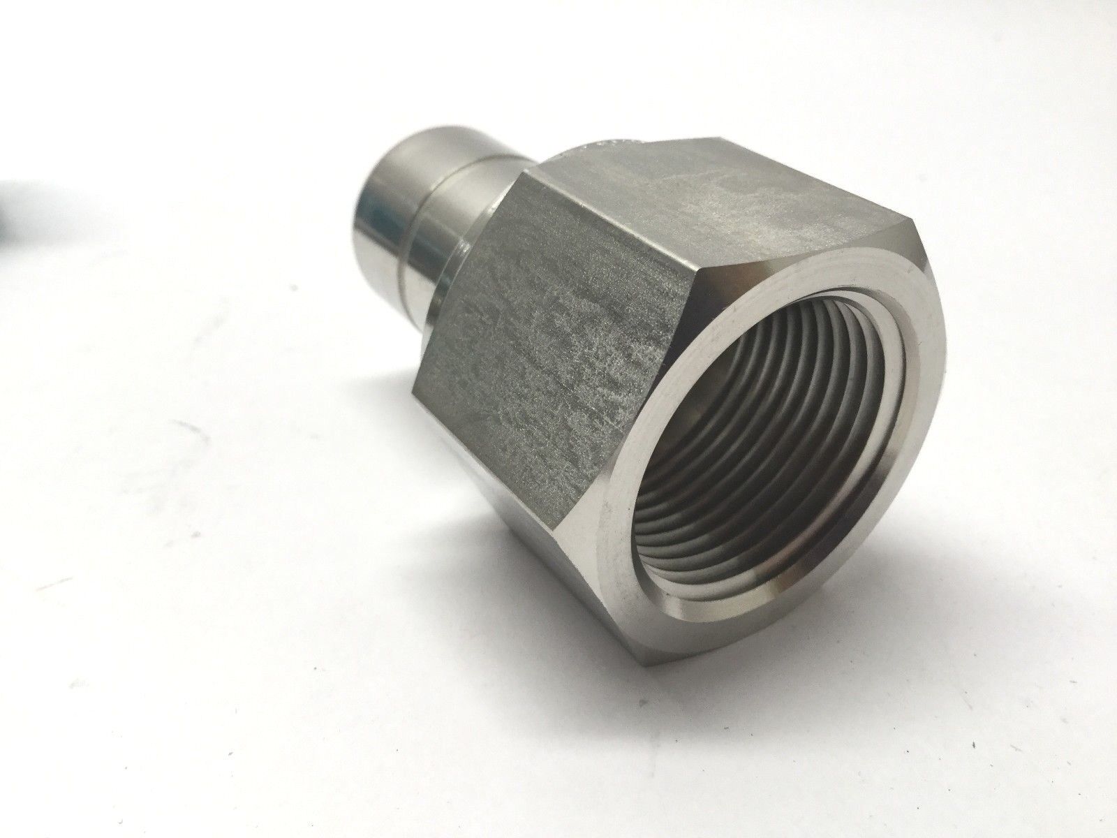 Namco Controls Swagelok EH709-40000 EH700 Series 90 Degree Union Elbow - Maverick Industrial Sales