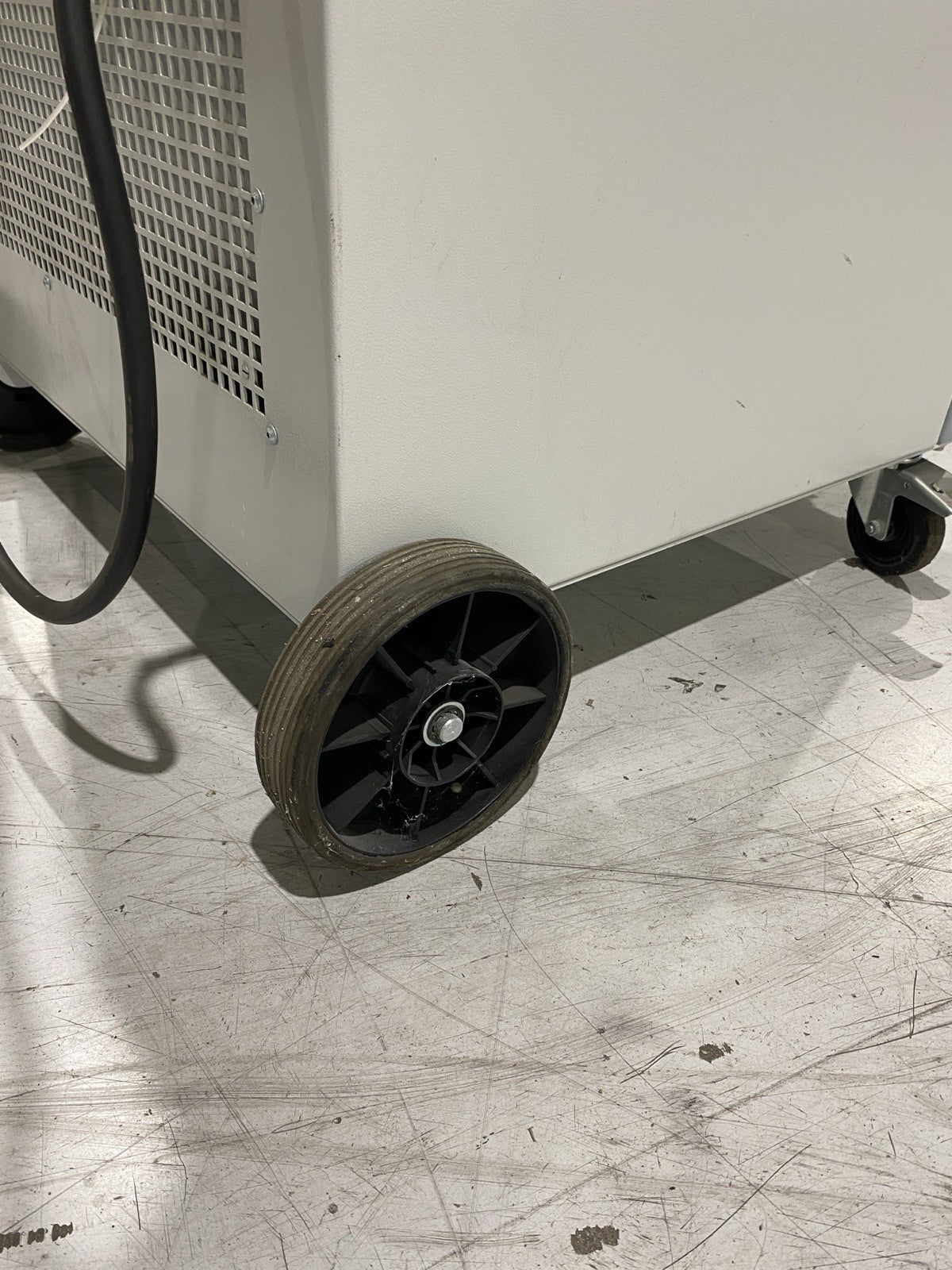 LAS 1200 MD.19 K(H14) | Umwelt Lufttechnik ULT Fume Extractor S-00128 380-480 V - Used - Maverick Industrial Sales