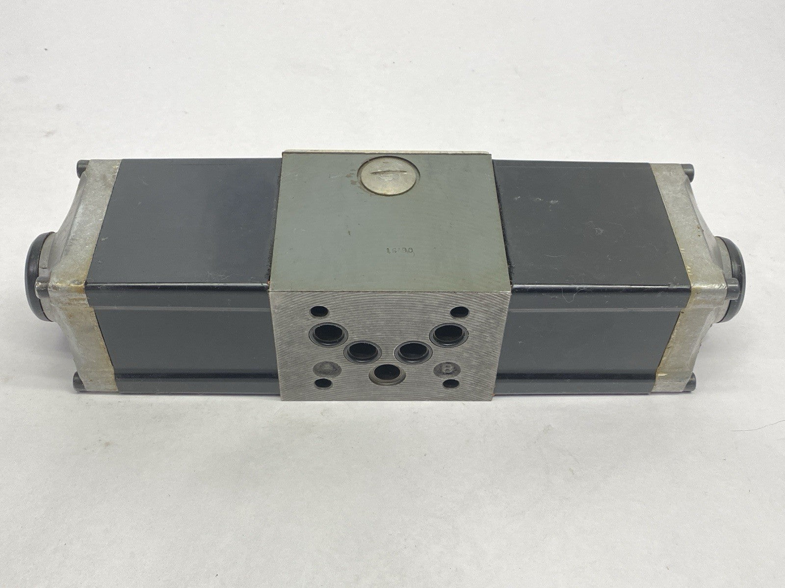 Rexroth 4WE10E21/AG24NZ45V Solenoid Valve - Maverick Industrial Sales