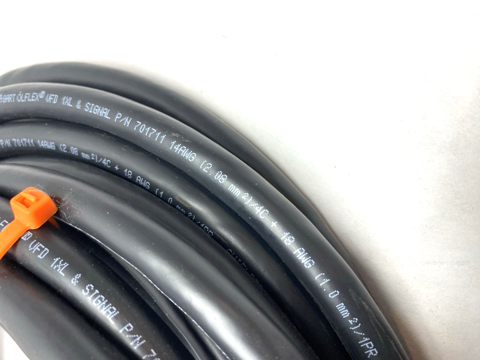 LAPP 701711 Cable OLFLEX VFD 1XL w/SIGNAL 14/4C+18/2C 35.0 FT 4C 14 AWG black - Maverick Industrial Sales