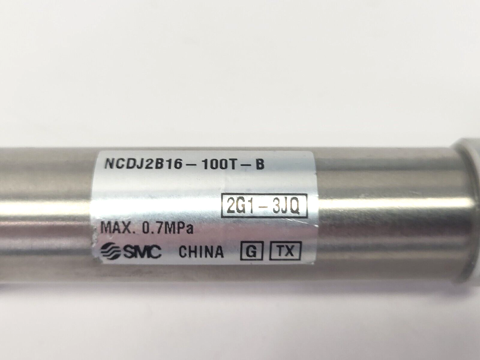 SMC NCDJ2B16-100T-B Pneumatic Cylinder 5/8" Bore 1" Stroke - Maverick Industrial Sales