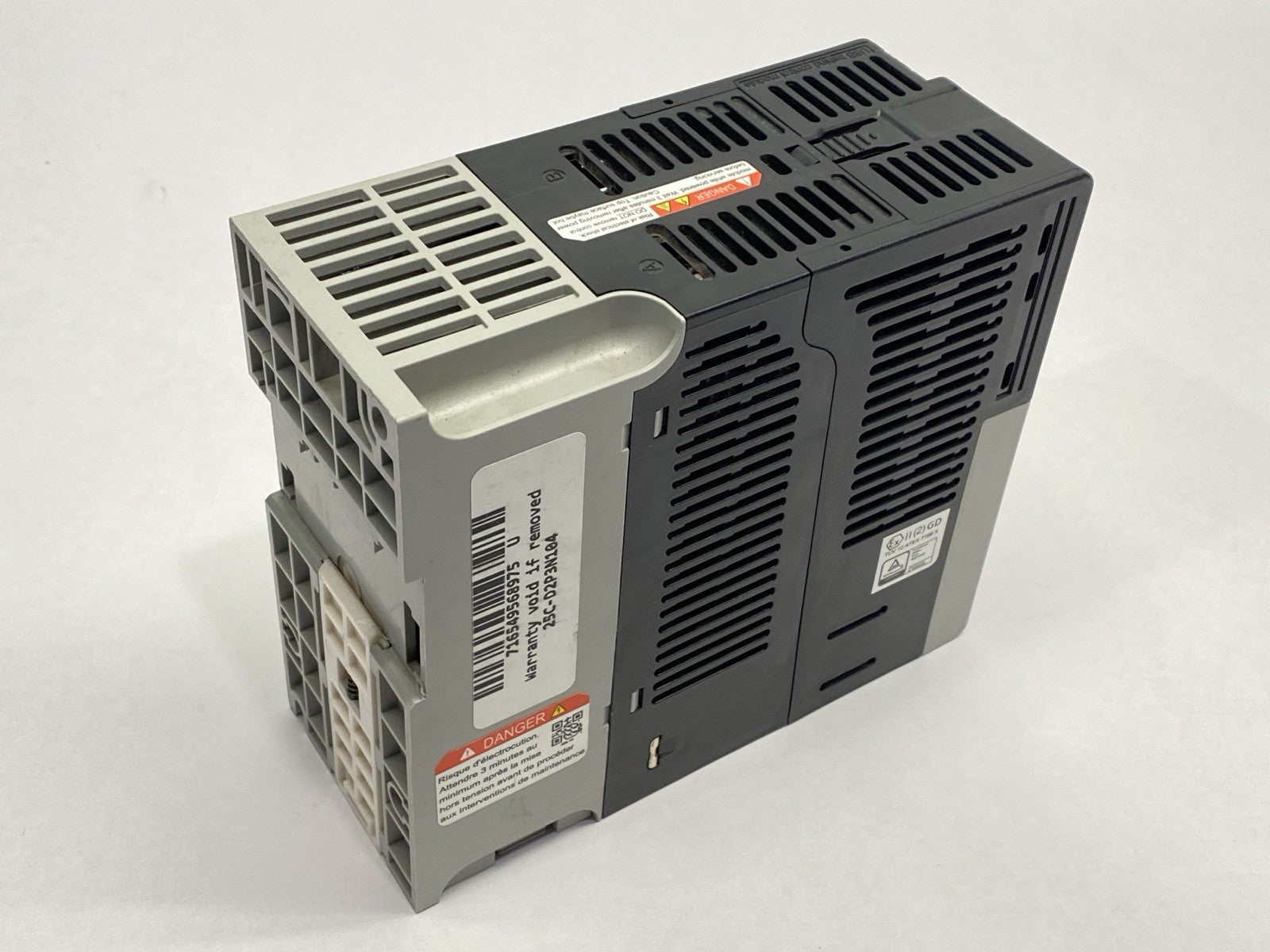 25C-D2P3N104 | Allen Bradley Ser A PowerFlex 527 AC Drive 2.3A 0-460V 0.75kW/1HP - Used - Maverick Industrial Sales