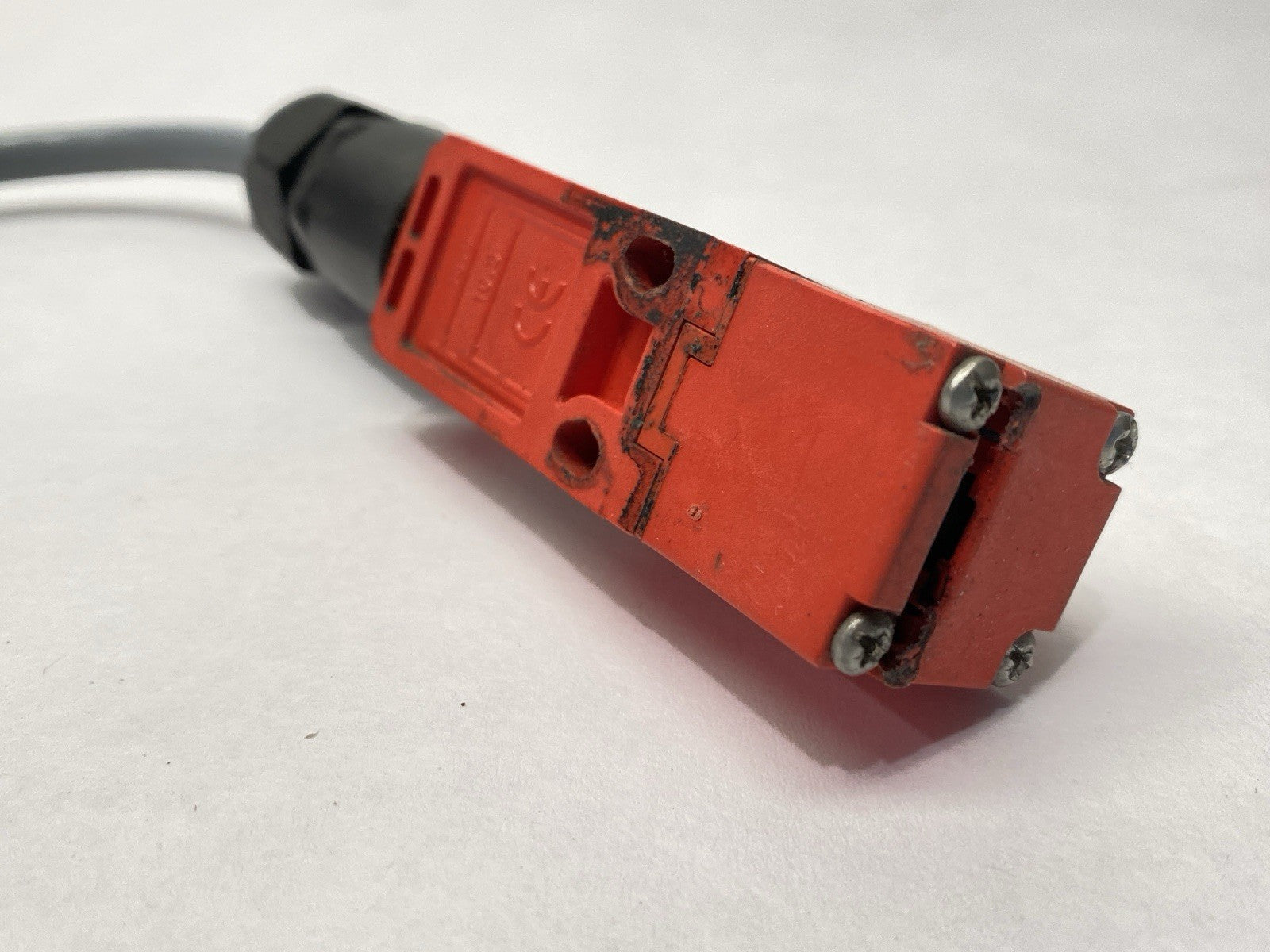 STI 44521-1040 T2007 Safety Switch Interlock CUT CORD - Maverick Industrial Sales