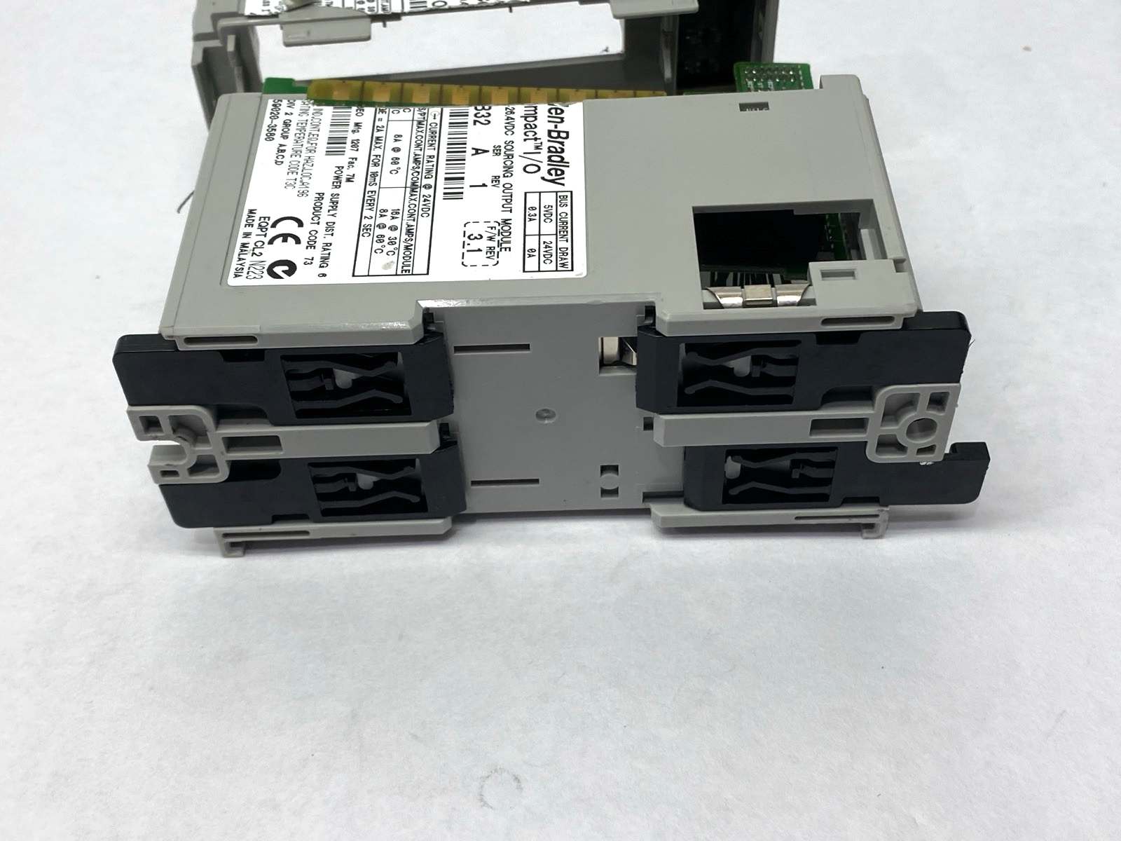 1769-OB32 | Allen Bradley Ser. A Rev. 1 Compact I/O Sourcing Output Module - For parts or not working - Maverick Industrial Sales