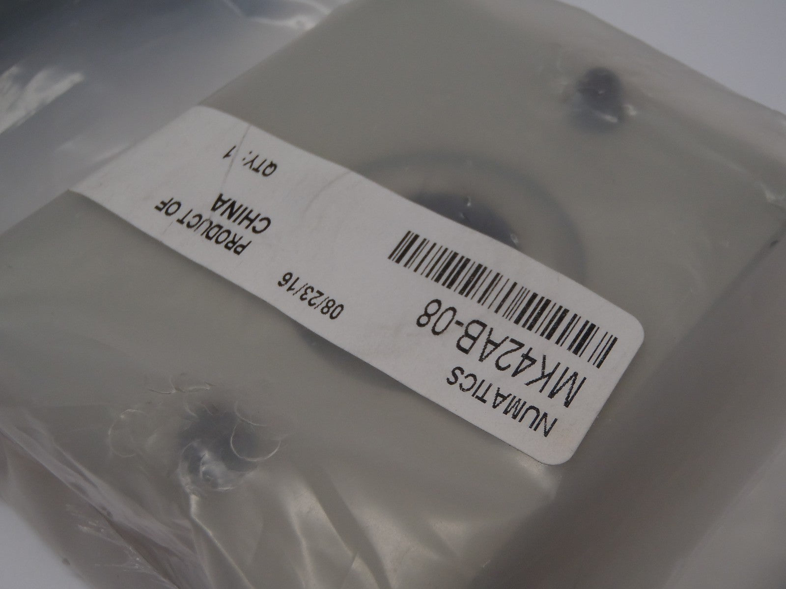 Numatics MK42AB-08 End Plates w/ Brackets 1"NPT - Maverick Industrial Sales