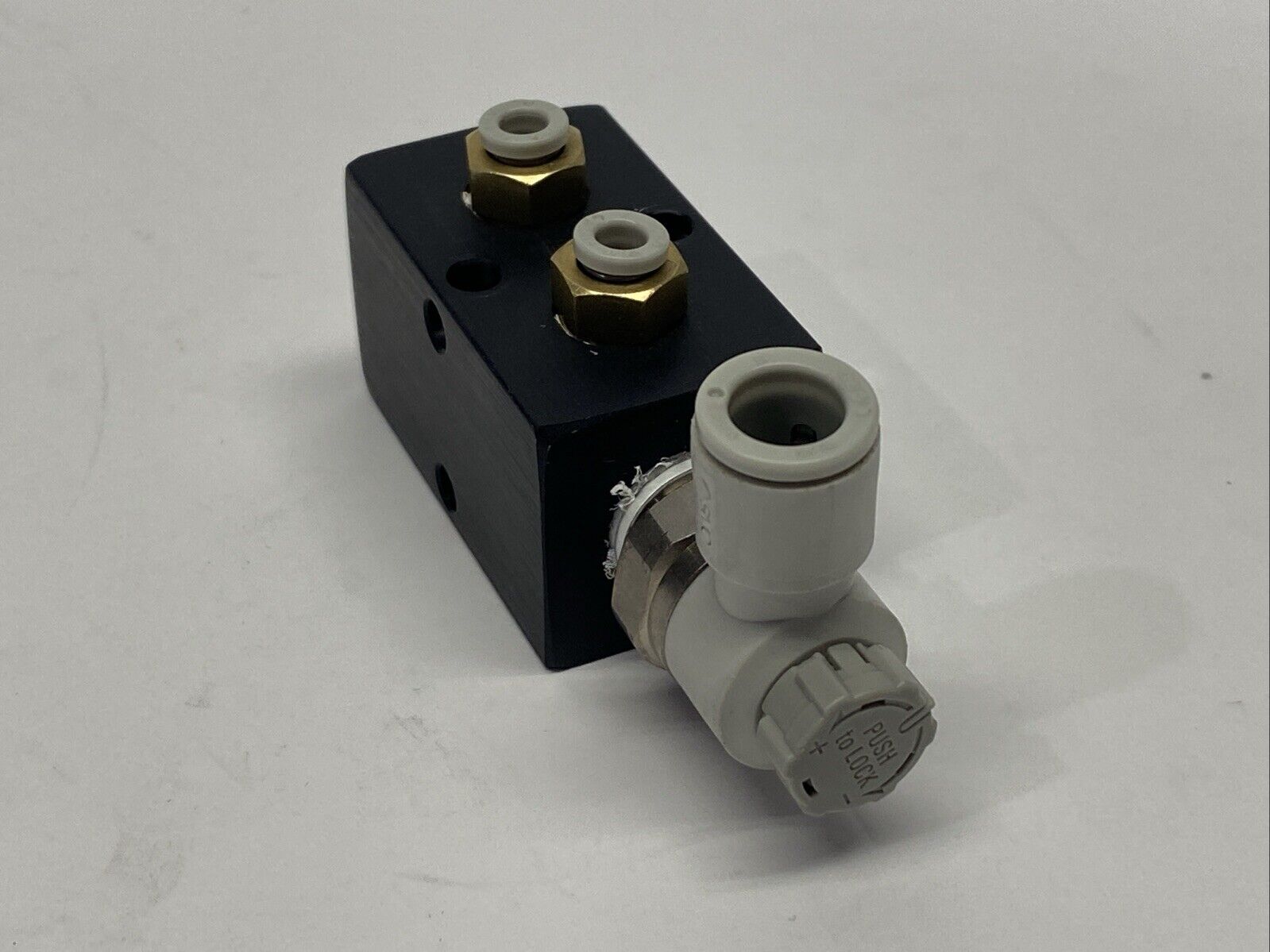 Bond Fluidaire AM-1-2 Pneumatic Manifold Block 2 Inlet 4 Outlet - Maverick Industrial Sales