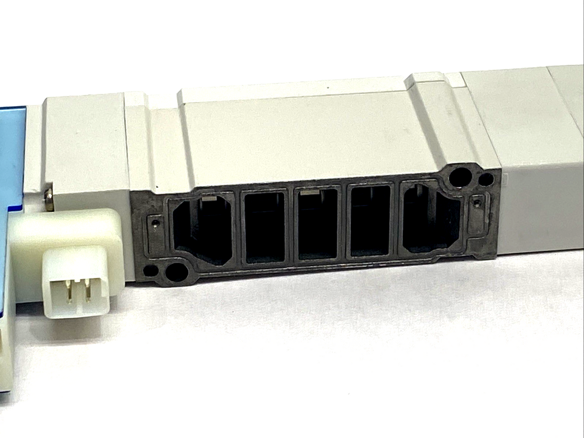 SY5401-5U1-NA | SMC Solenoid Valve, 5-Port 3-Pos. Exhaust Center, Internal Pilot - New – Open box - Maverick Industrial Sales