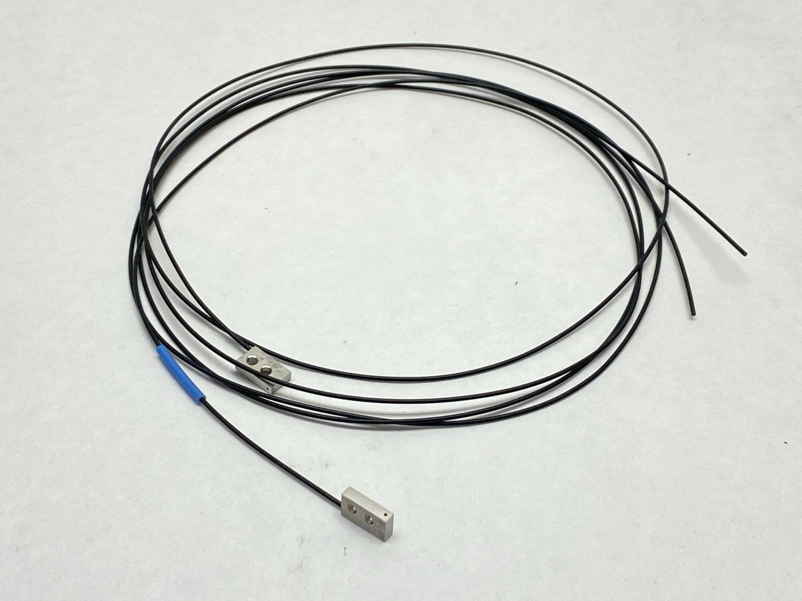 Keyence FU-57TE Digital Fiber Optic Sensor Fiber Unit Thrubeam Type - Maverick Industrial Sales