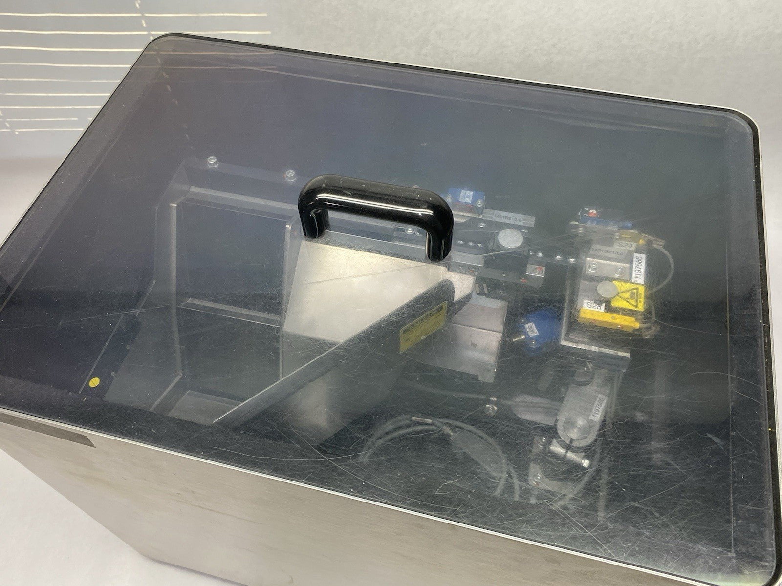 Weber ZEL 240 Gentle Vibratory Step Feeder System, Very Low Noise Emissions - Maverick Industrial Sales