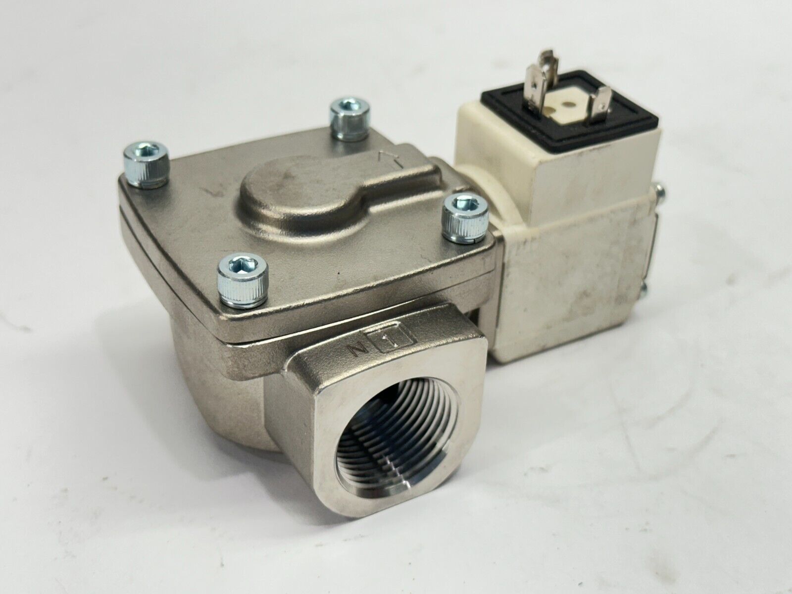 SMC VXD255MZ2AE Media Pilot Valve 2-Way 24VDC - Maverick Industrial Sales