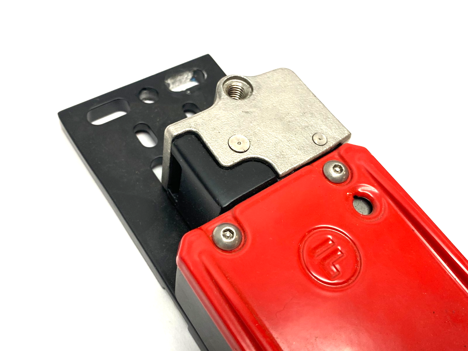 Fortress EH2T6SLP61NDP3EPP600NPF11MPB1 Door Interlock Safety Device ITM-00560666 - Maverick Industrial Sales