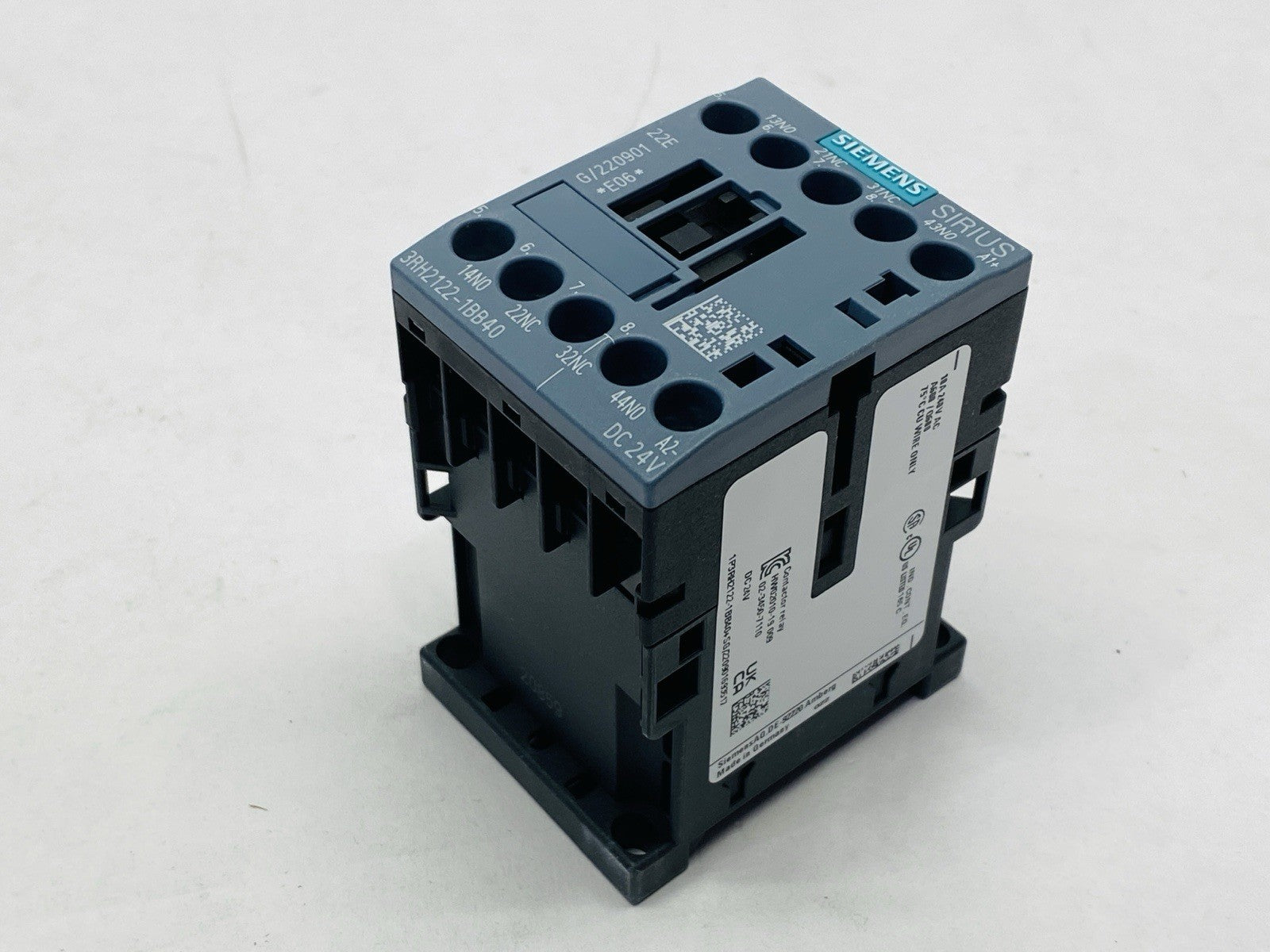 Siemens 3RH2122-1BB40 Contactor Relay 2 NO + 2 NC 24VDC - Maverick Industrial Sales