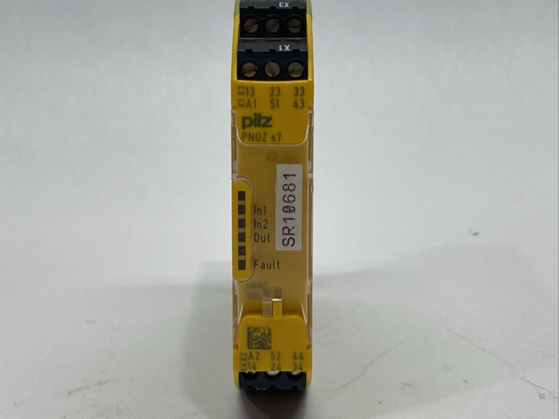 Pilz PNOZ s7 24VDC 4 n/o 1 n/c Safety Relay Module Contact Expansion 750107 - Maverick Industrial Sales