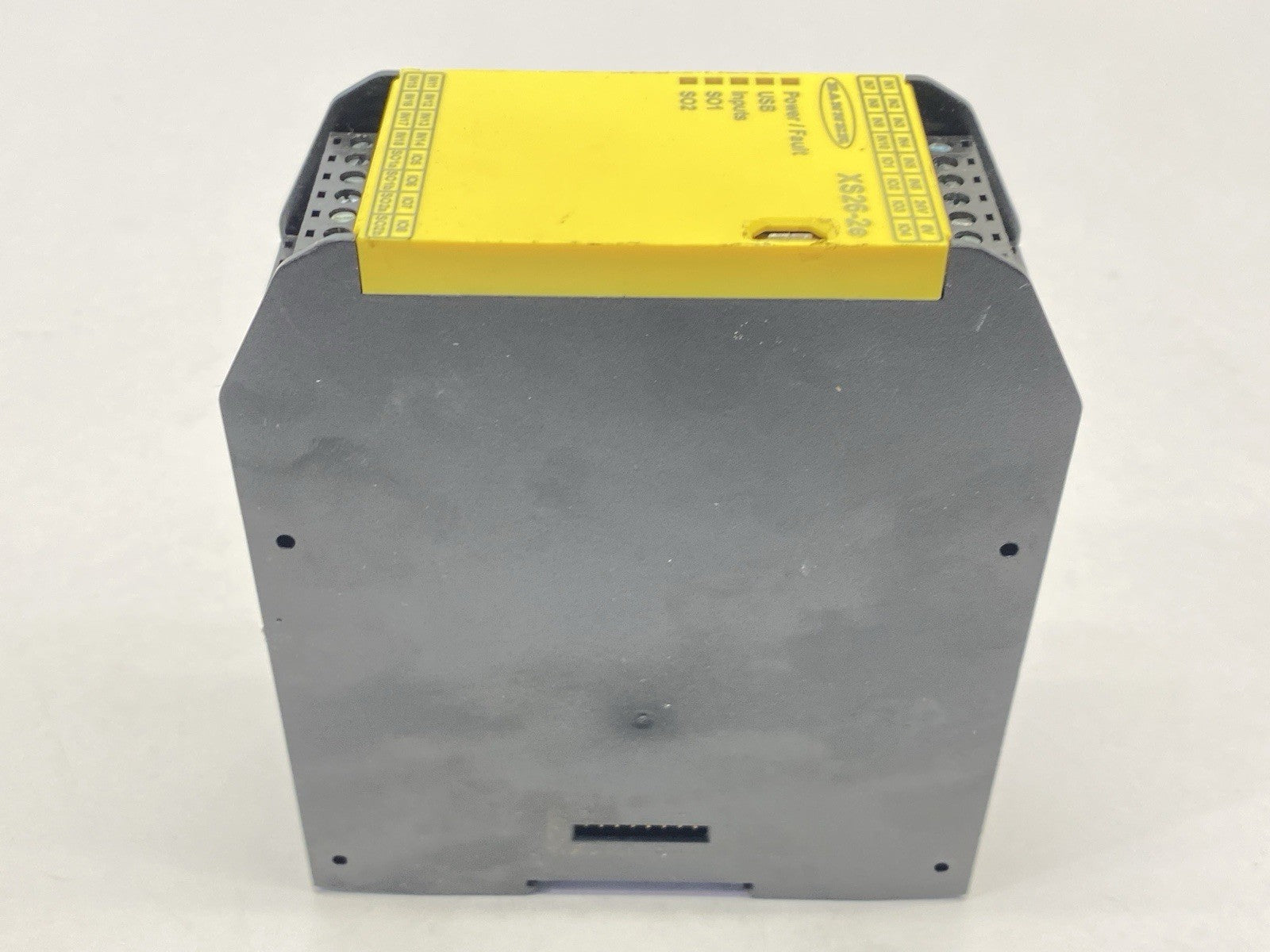 XS26-2E | Banner Expandable Safety Controller Base Control Module 85063 - For parts or not working - Maverick Industrial Sales