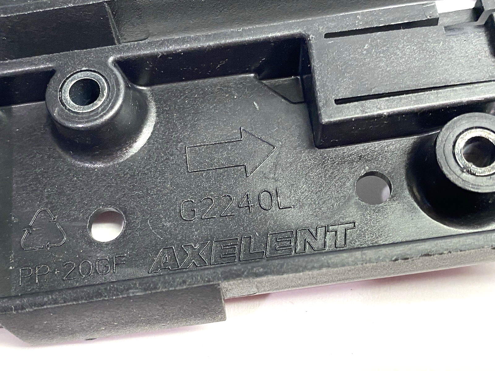 Axelent G2240L X-Guard Click Fitting Left End, LOT OF 4 - Maverick Industrial Sales