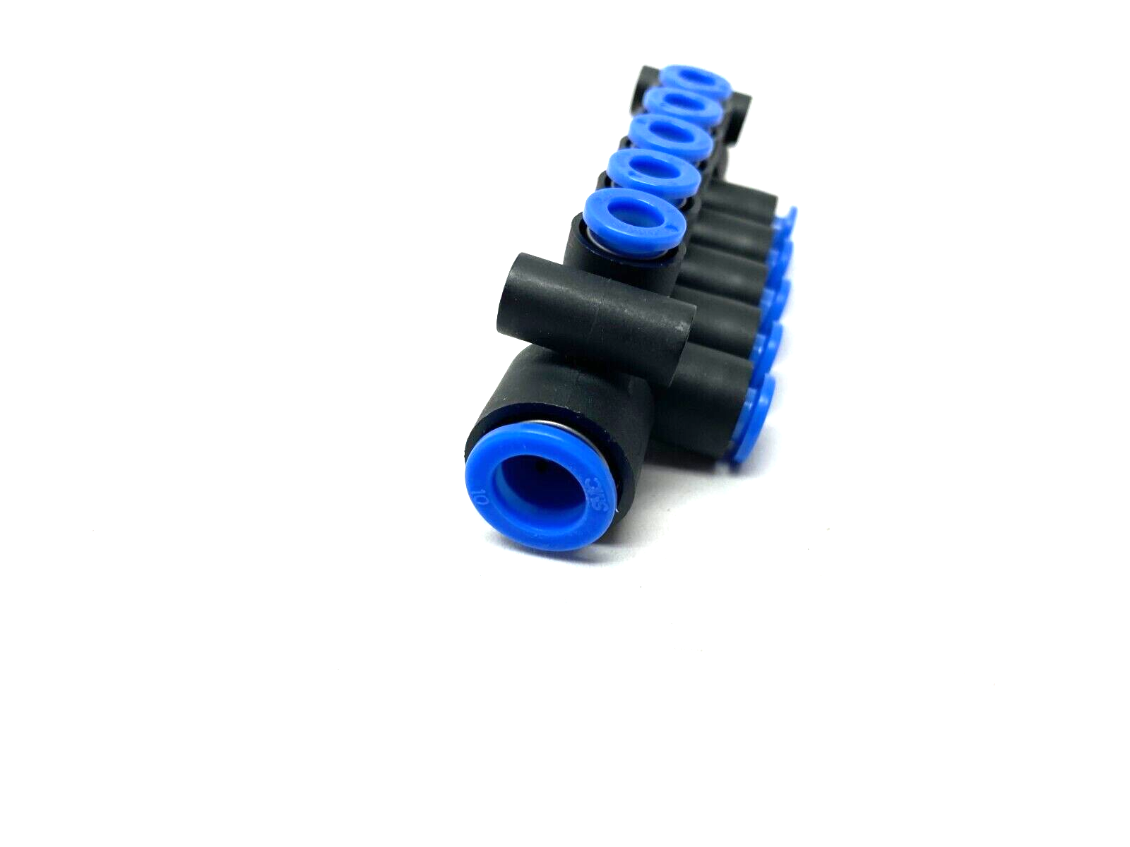 SMC KM11-06-10-10 Pneumatic Push-to-Connect Manifold Fitting - Maverick Industrial Sales