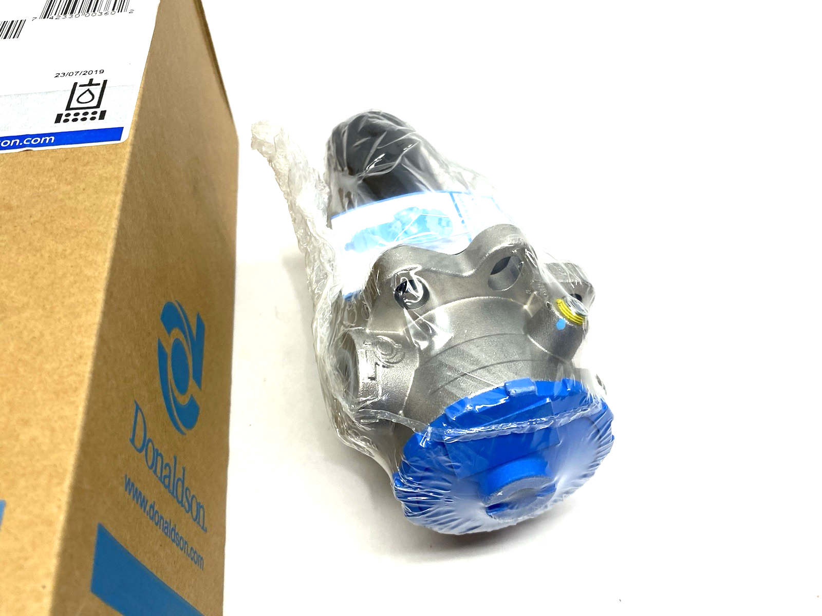 K030319 | Donaldson Hydraulic Filter Assembly, 3/4-16 UN Inlet Size, 20mm Outlet - New – Open box - Maverick Industrial Sales