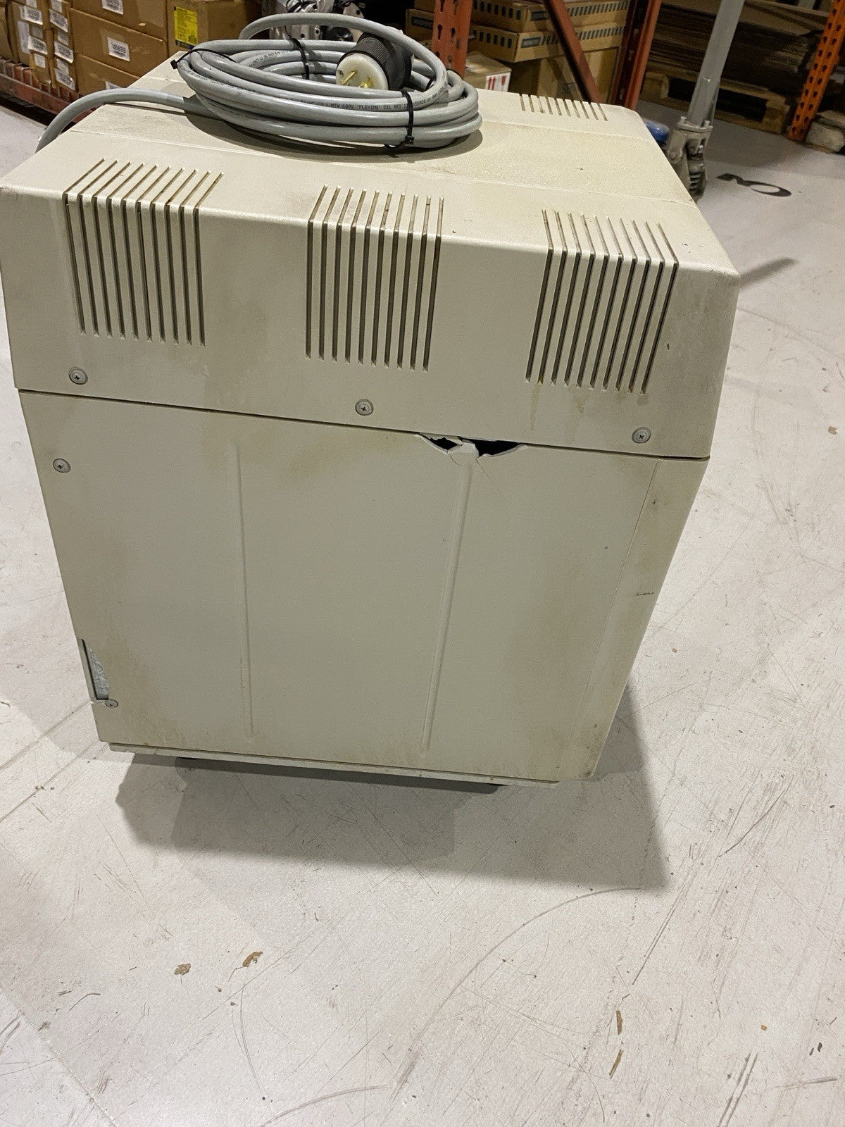 CTI Cryogenics 8135901G001 Broken Casing 3Ph 9600 Series Compressor 380-460V - Maverick Industrial Sales