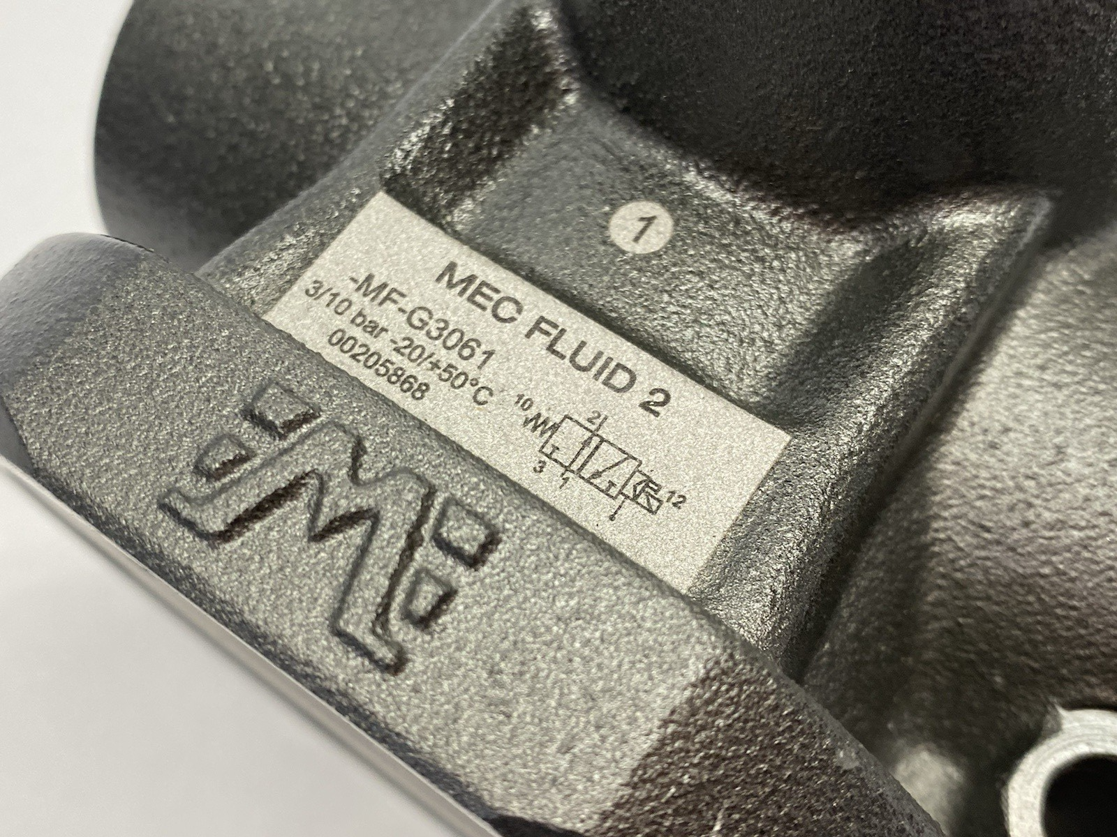MF-G3061 | MEC Fluid 2 Servo-Assisted Vacuum Valve 3-Way, 1-1/2" Ports, Comp. Air - New Other - Maverick Industrial Sales