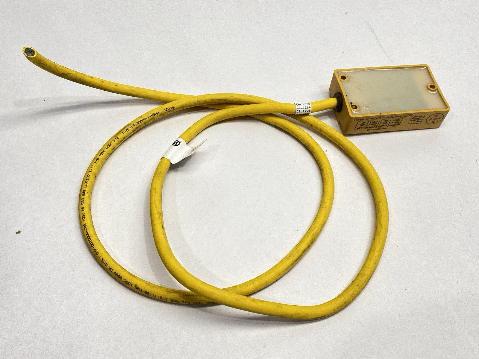 VB 40-P7X5-5 | Turck 4-Port Junction Box Female M12 5-Pin U7008 CUT CORD - Used - Maverick Industrial Sales