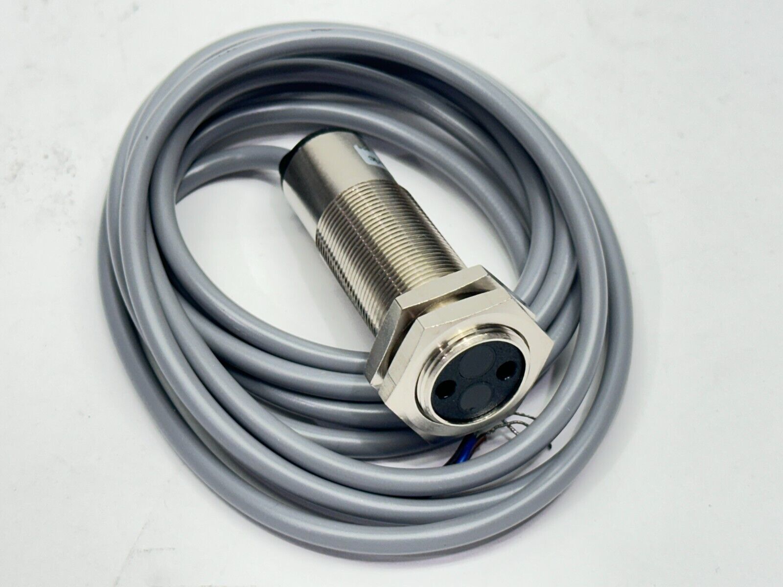 Baumer Electric FZAM 18P1010 Photoelectric Diffuse Sensor 213799 - Maverick Industrial Sales