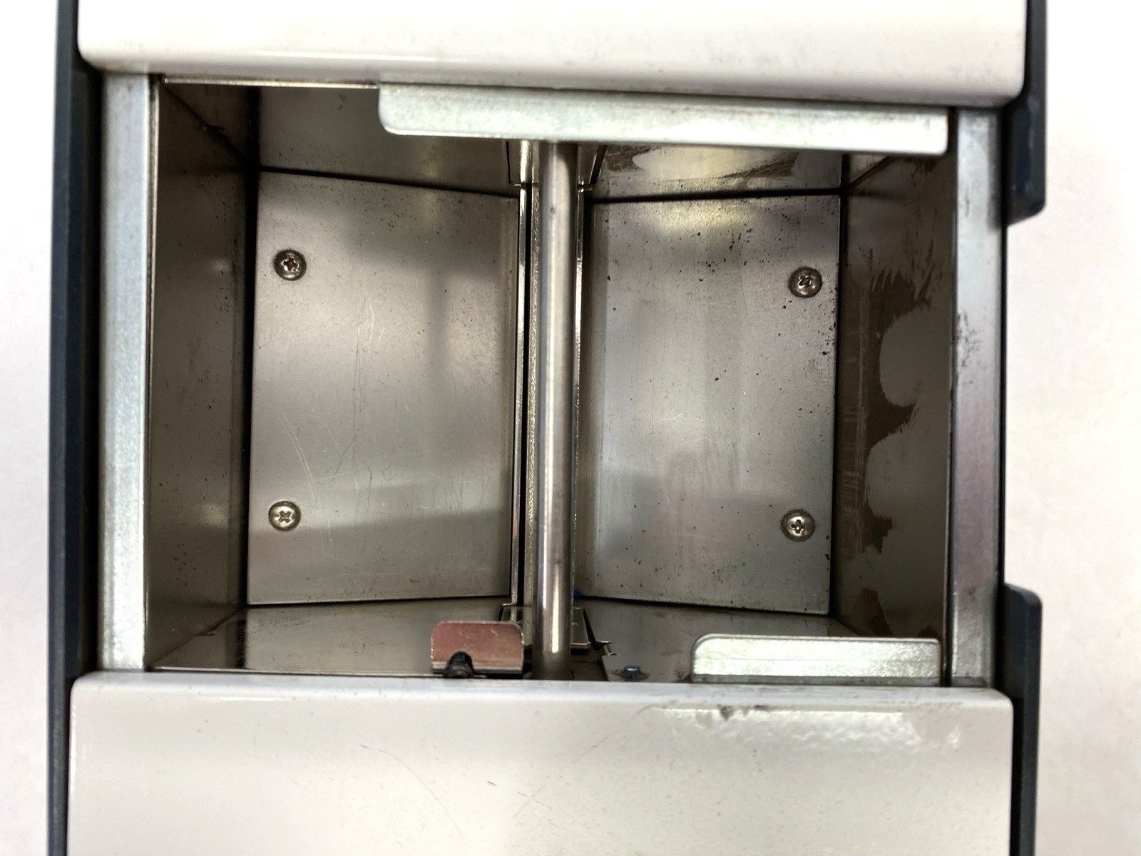 JSP-R23 | Janome Automatic Screw Feeder Presenter JSP-R Series - For parts or not working - Maverick Industrial Sales
