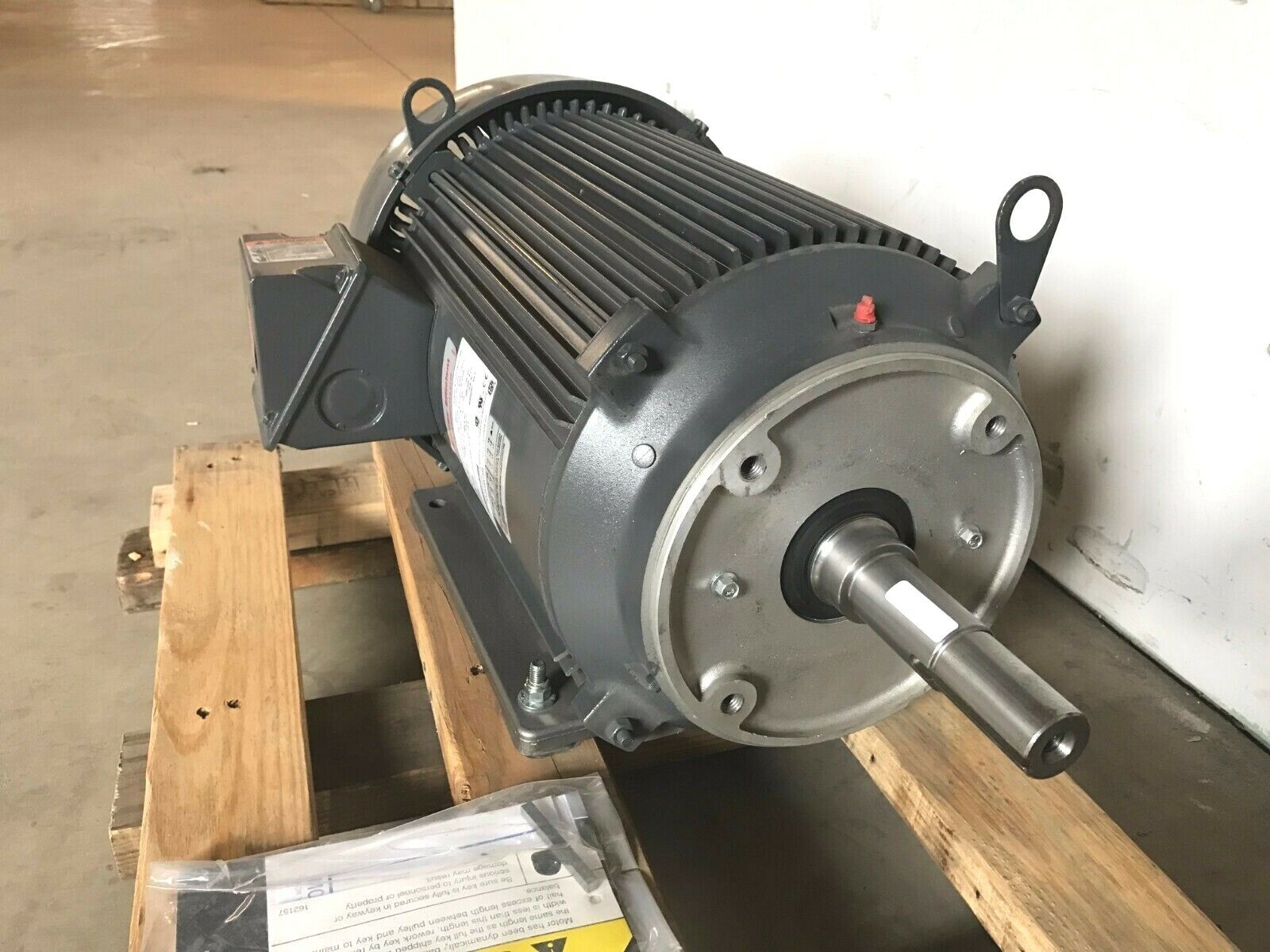 Nidec 15701513-100 Industrial Electric Motor 20HP 380V 1475RPM 32A 973547181A - Maverick Industrial Sales
