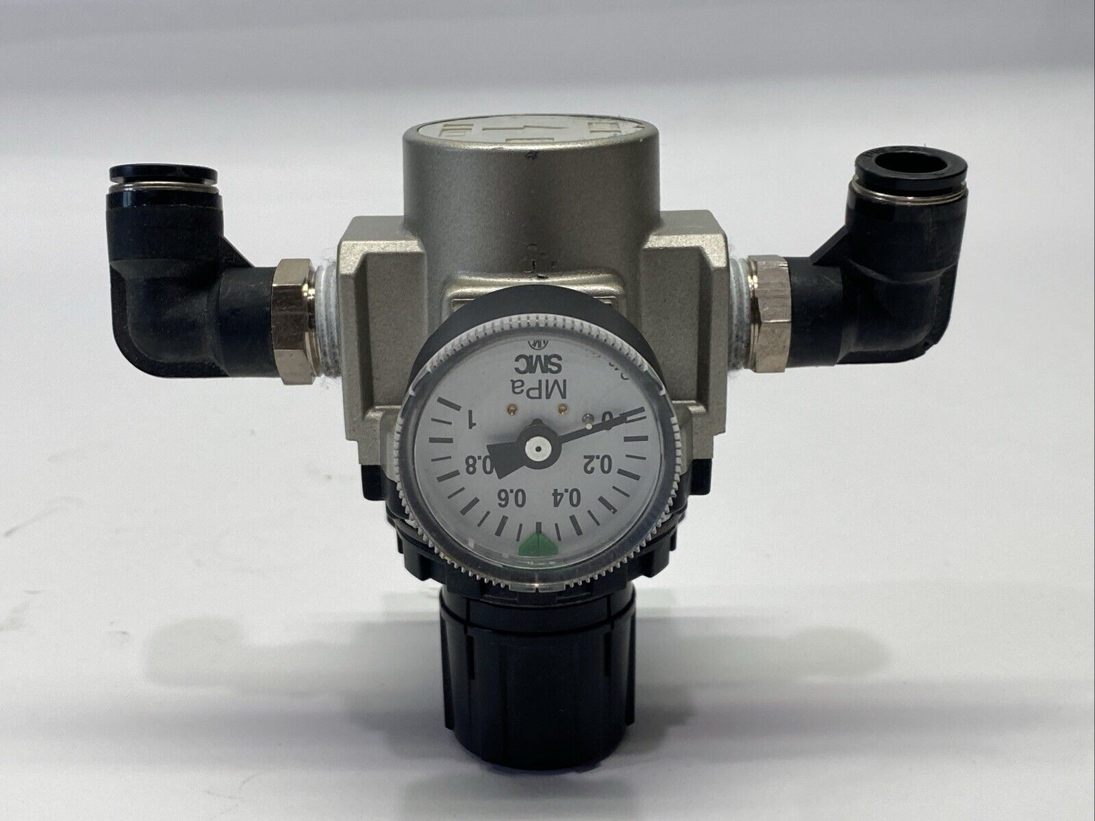 SMC AR40-04BG Pneumatic Regulator 0.05-0.85MPa 1/2" NPT - Maverick Industrial Sales