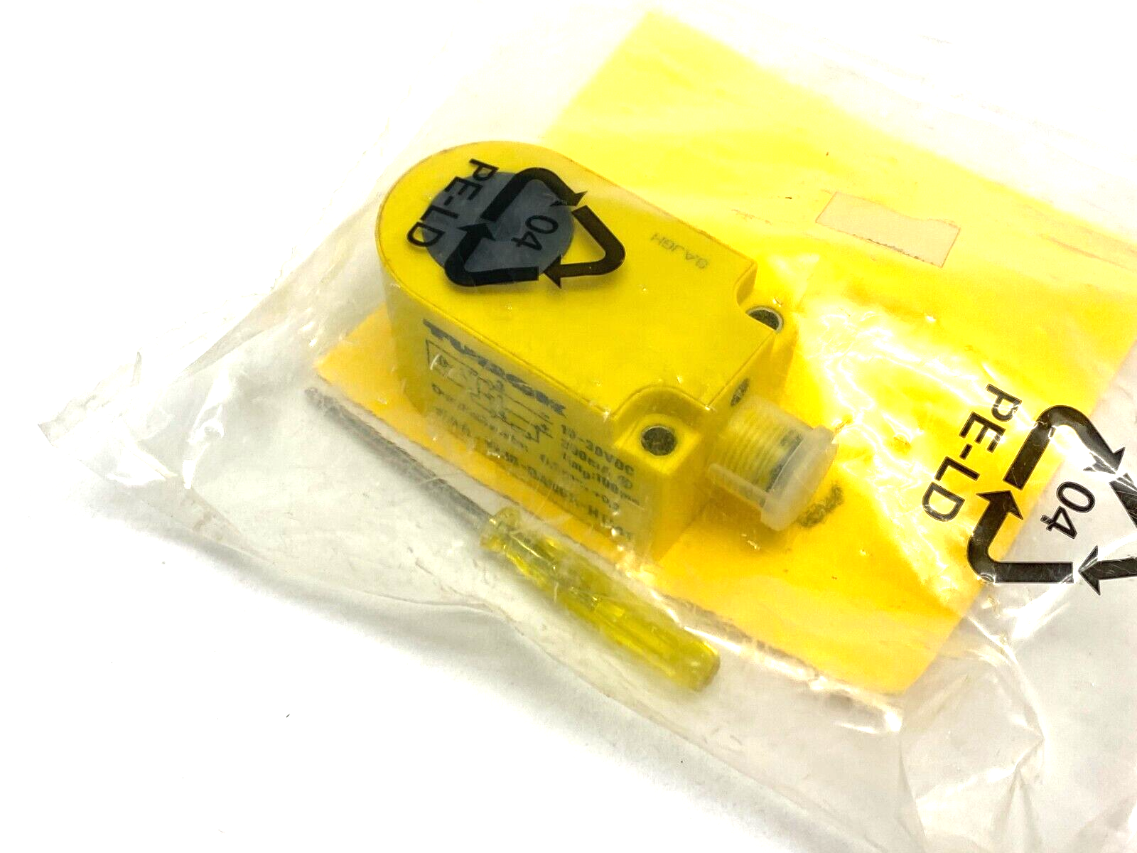 Turck Bi6R-W30-DAN6X-H1141 Inductive Ring Sensor 10-30VDC 14037 - Maverick Industrial Sales