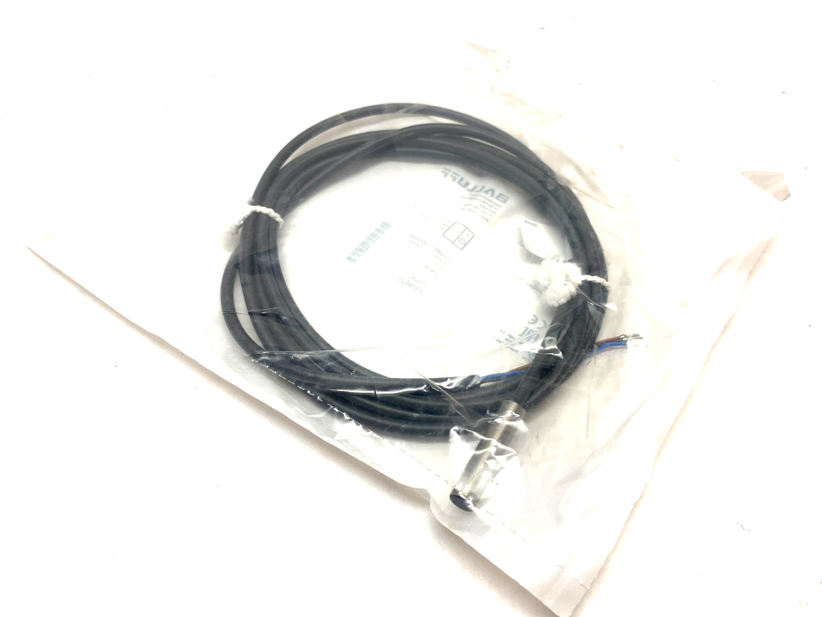 Balluff BES0372 Inductive Proximity Sensor BES 516-369-G-SA2-PU-02.5 - Maverick Industrial Sales