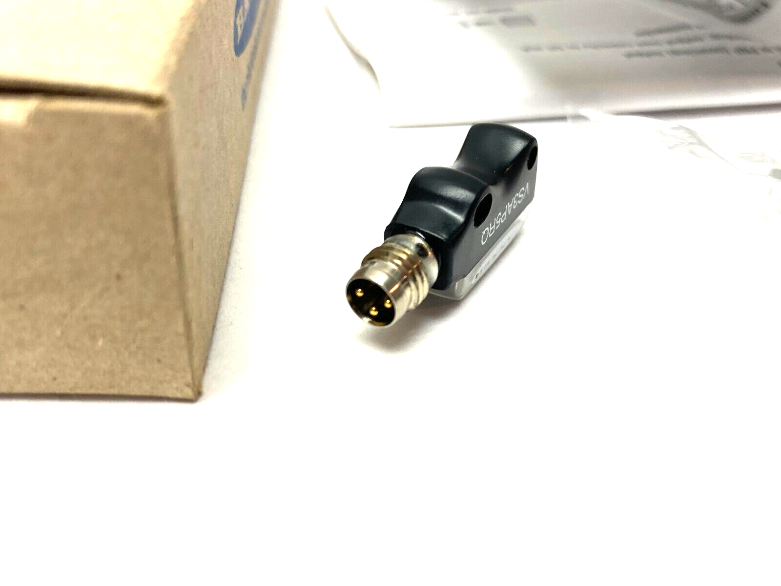 VS3AP5RQ, 62632 | Banner VS3AP5RQ Opposed-Mode Photoelectric Sensor w/ Advanced Optics 62632 - New - Maverick Industrial Sales