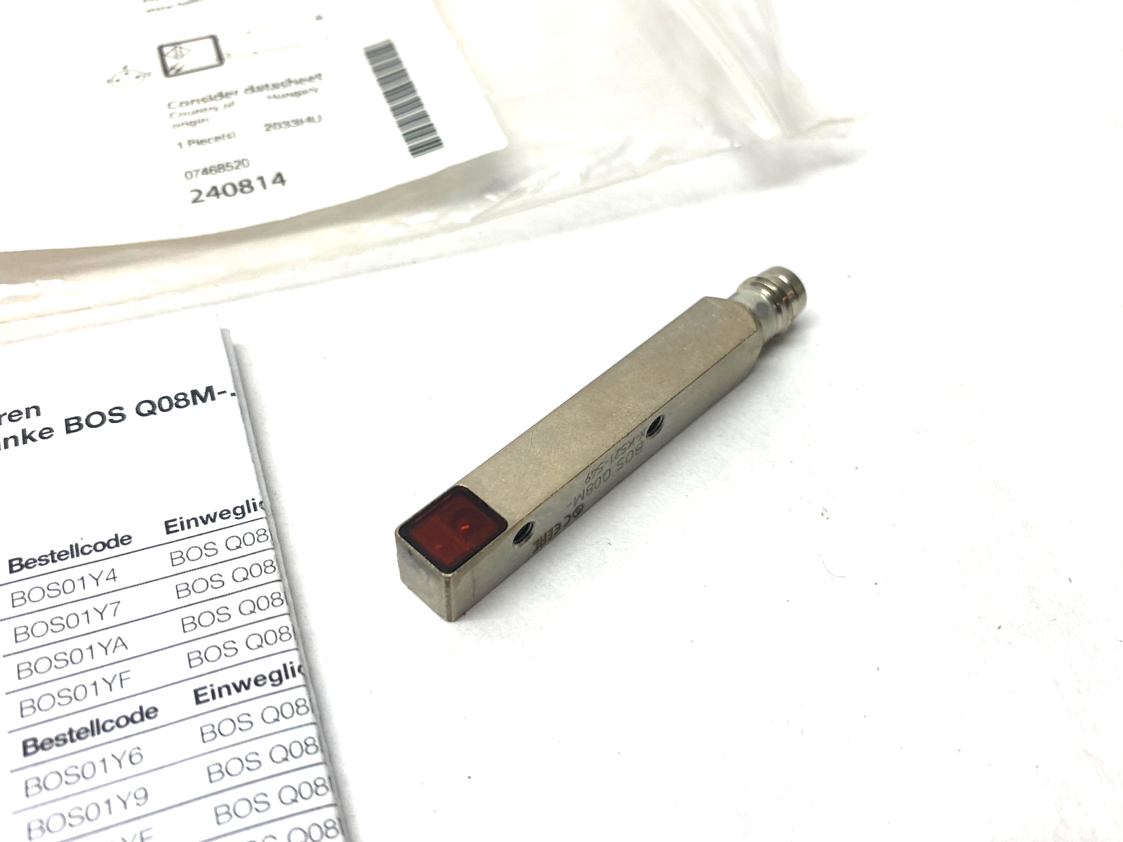 Balluff BOS01YK Square Through-Beam Photoelectric Sensor BOS Q08M-X-KS21-S49 - Maverick Industrial Sales