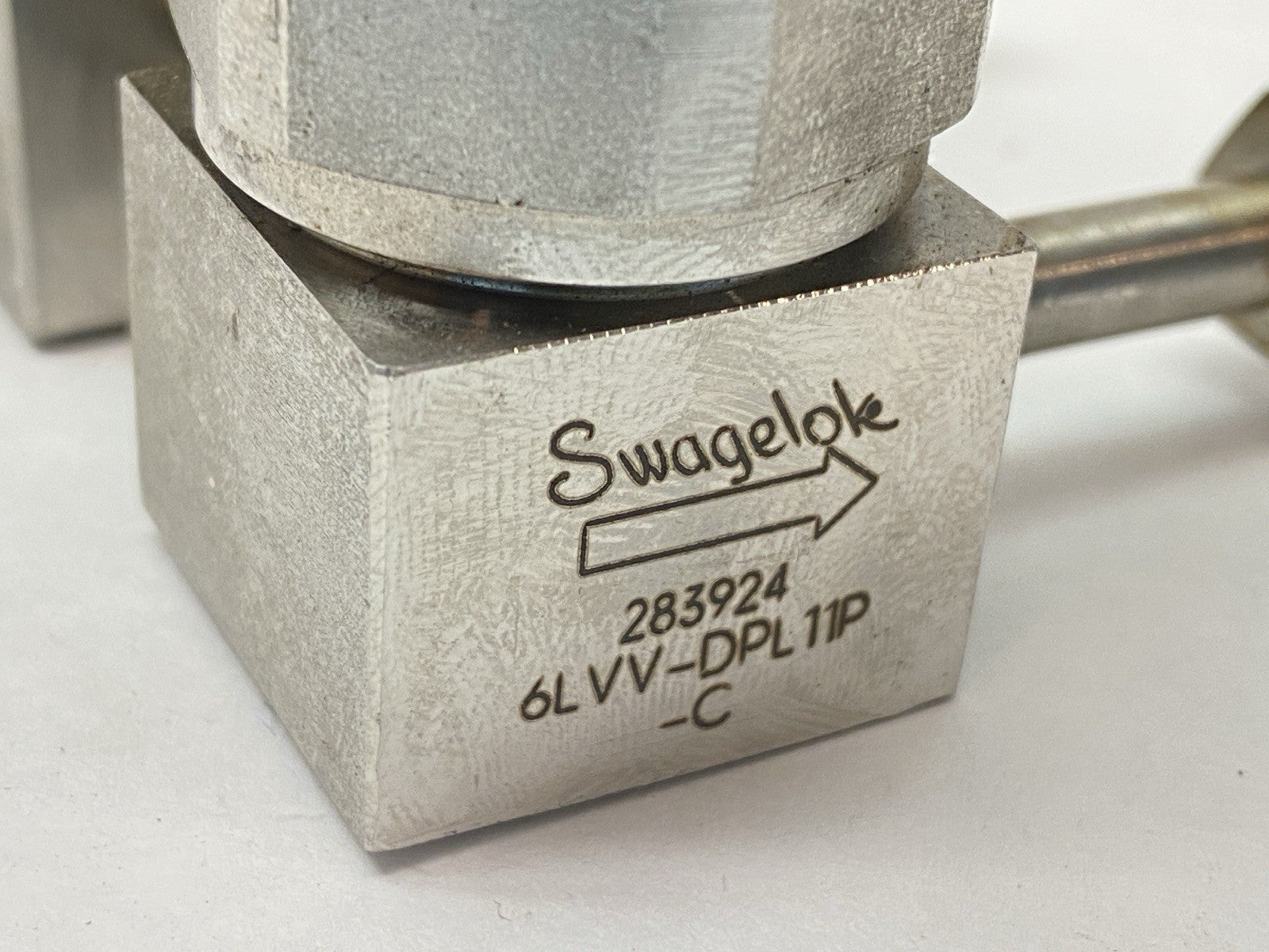 6LVV-DPC111P-C | Swagelok Ultrahigh-Purity Shutoff Diaphragm Valves 6LVV-DPL11P-C - Used - Maverick Industrial Sales