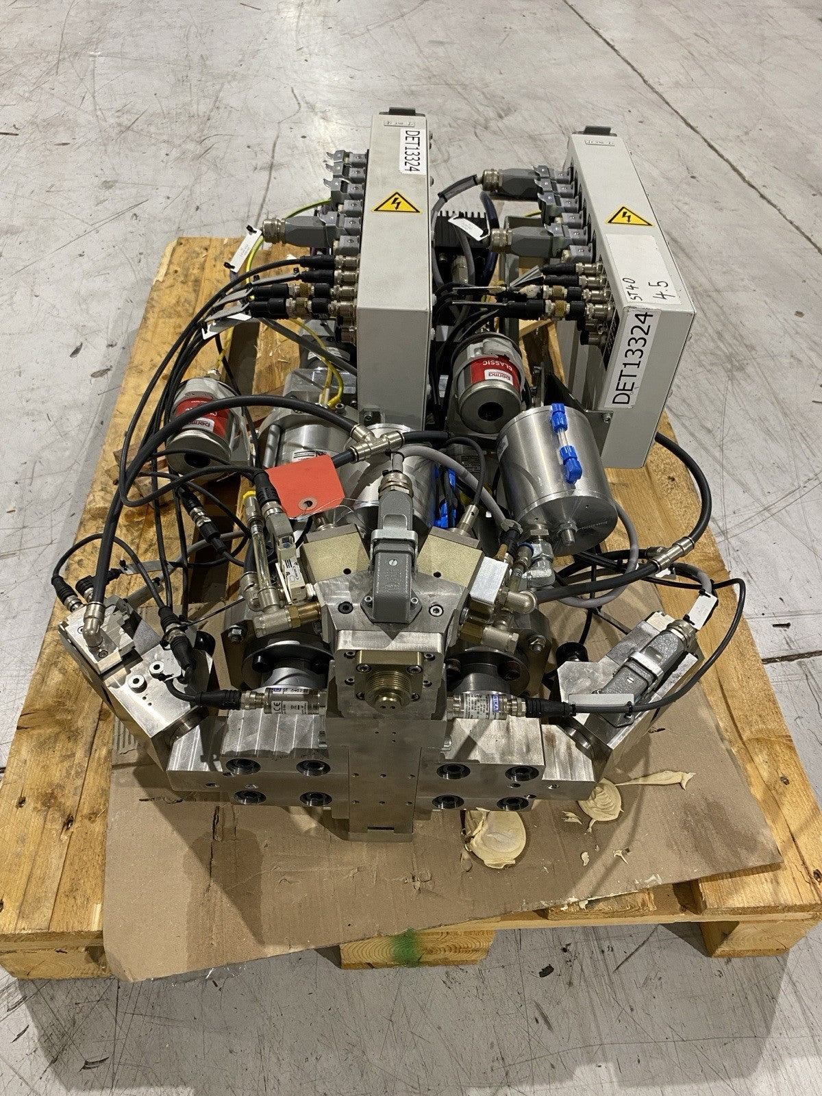 Atlas Copco 83724.000045 80CC SCA Tandem Dispense Meter (Needs Repair) - Maverick Industrial Sales