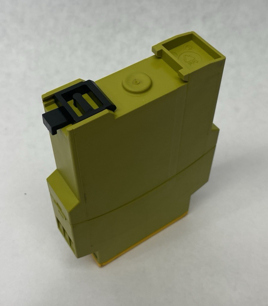 Pilz PNOZ X1 24VAC/DC 3n/o 1n/c Standalone Safety Relay 1-Channel Input 774300 - Maverick Industrial Sales