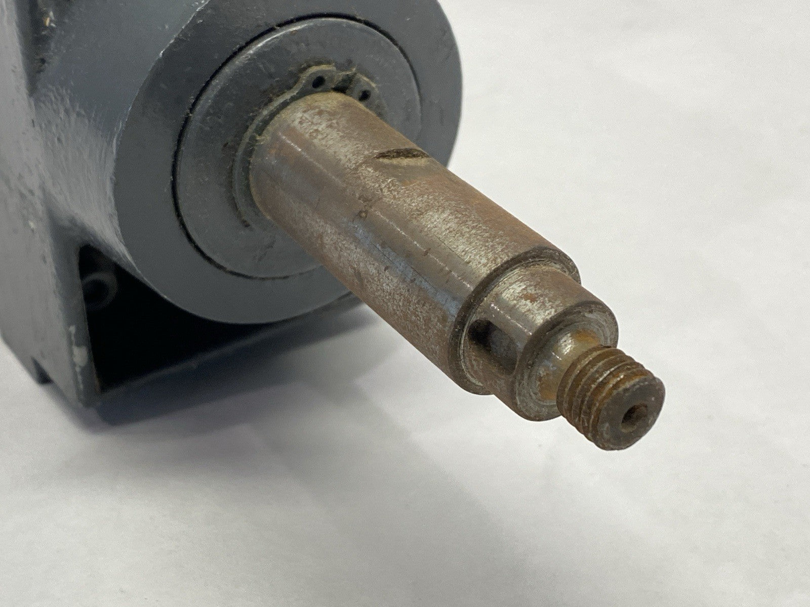Perske VS 31.09-2 Spindle Motor 30,000 RPM 1.35hp 1kW 220V VS31-09-24 - Maverick Industrial Sales