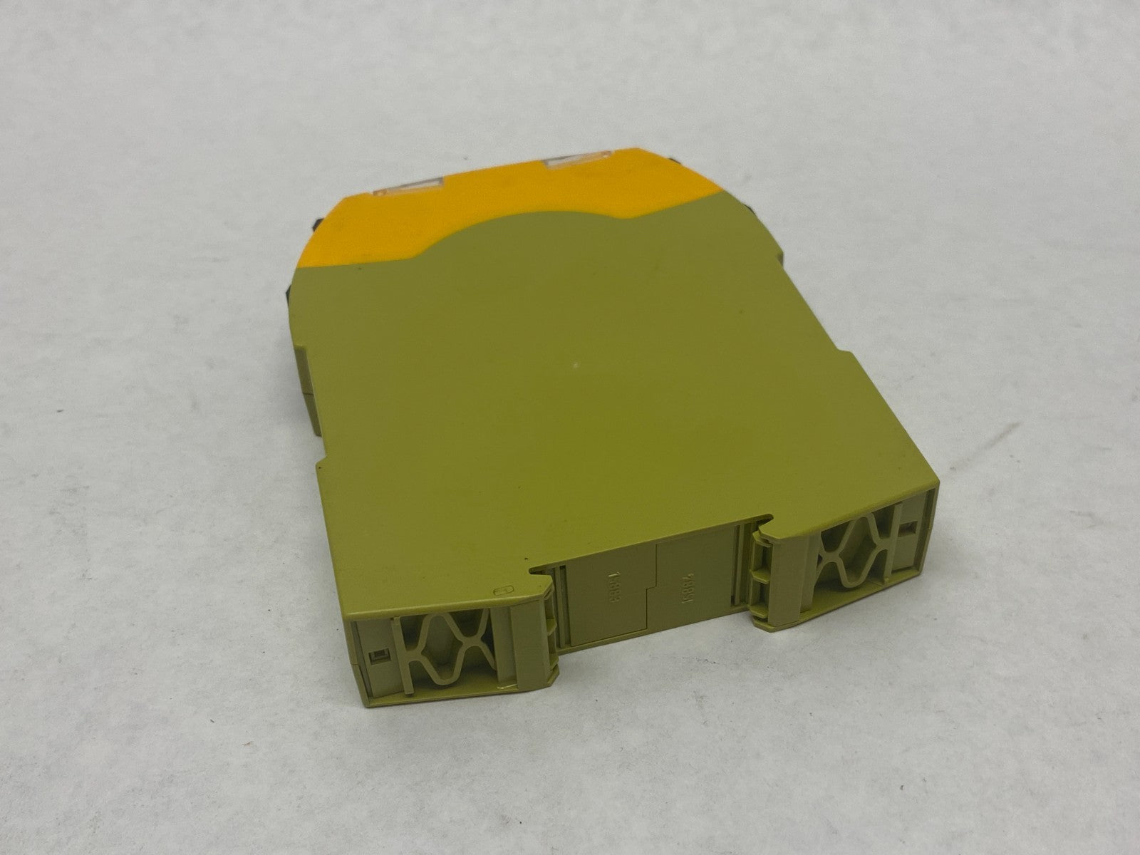 Pilz PNOZ s4 24VDC 3n/o 1n/c Standalone Sigma Safety Relay 750104 - Maverick Industrial Sales