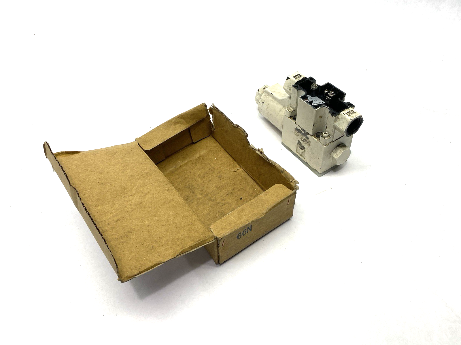 Tokyo Keiki DG4V-3-OBL-M-P7-H-7-54 Solenoid Directional Control Valve NO COVER - Maverick Industrial Sales