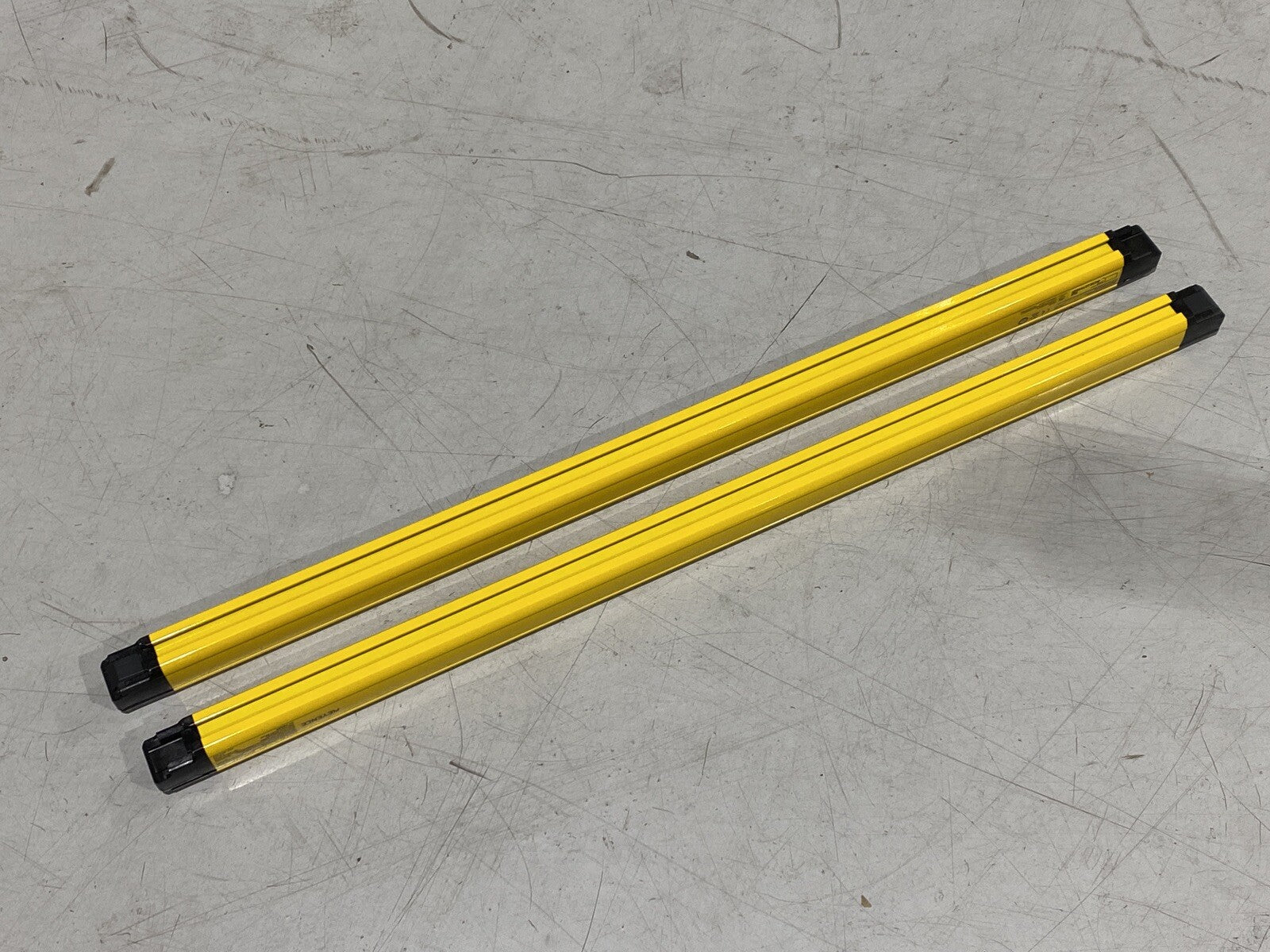 Keyence GL-R79F Light Safety Curtains GL-R79F-T Transmitter GL-R79F-R Receiver - Maverick Industrial Sales