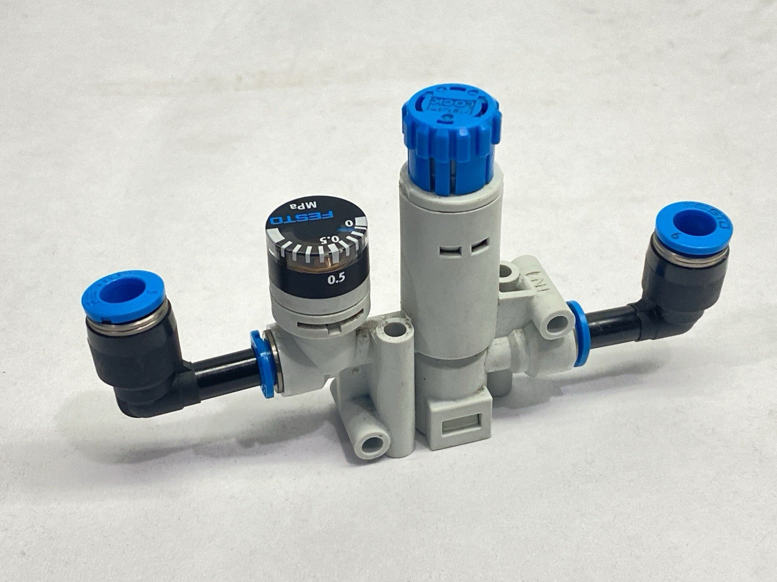 VRPA-CM-Q6-E | Festo Pneumatic Pressure Regulator 8086004 - New - Maverick Industrial Sales