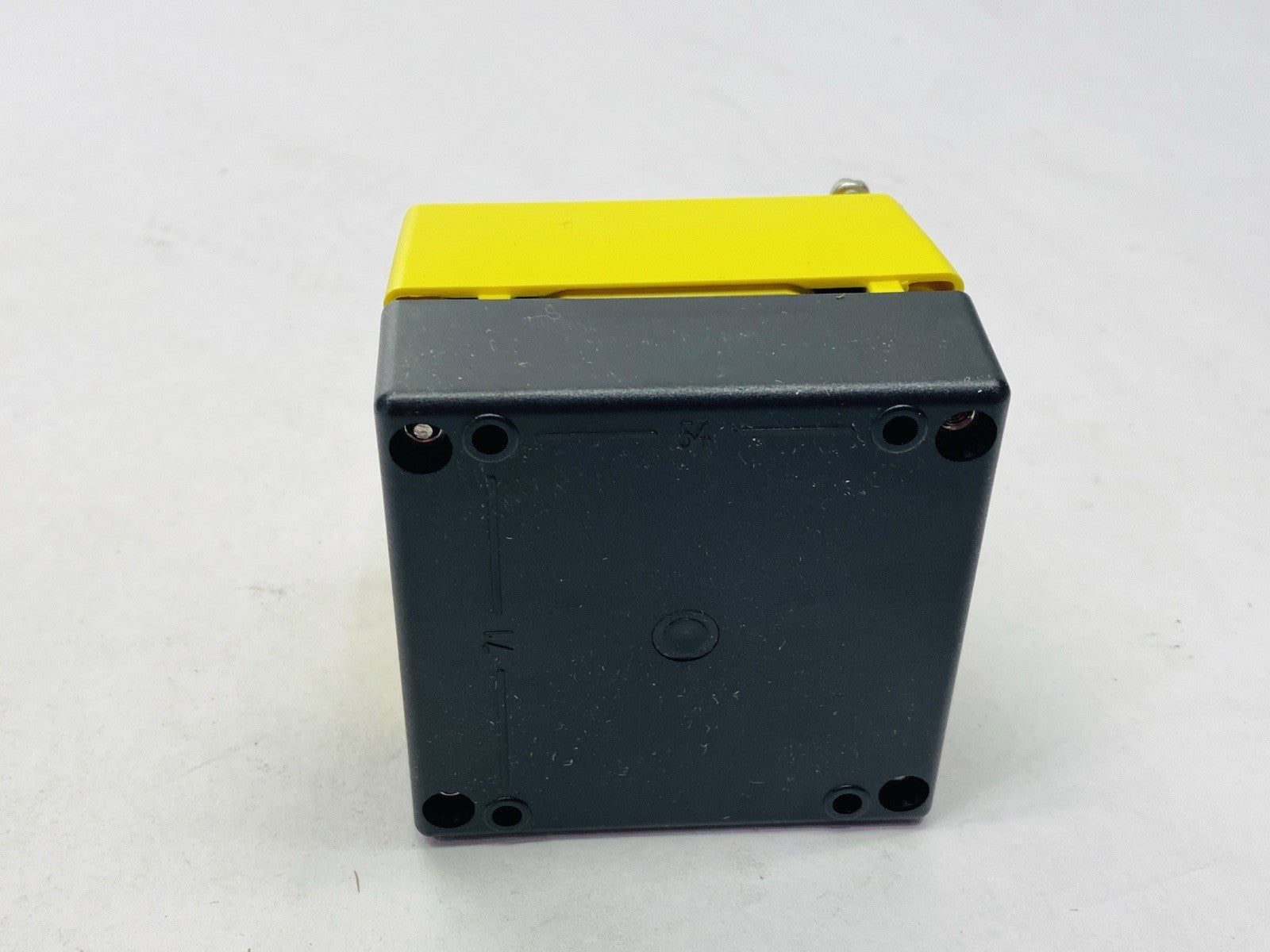Siemens 3SU1801-0NB00-2AA2 Heavy Duty Aluminum Enclosure With E-Stop - Maverick Industrial Sales